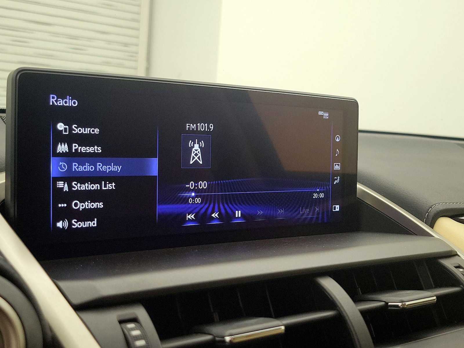 2021 Lexus NX 300 - Photo 17