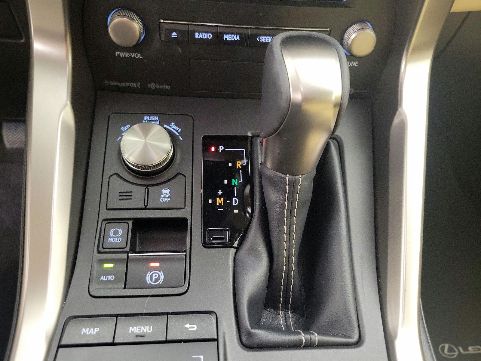 2021 Lexus NX 300 - Photo 19
