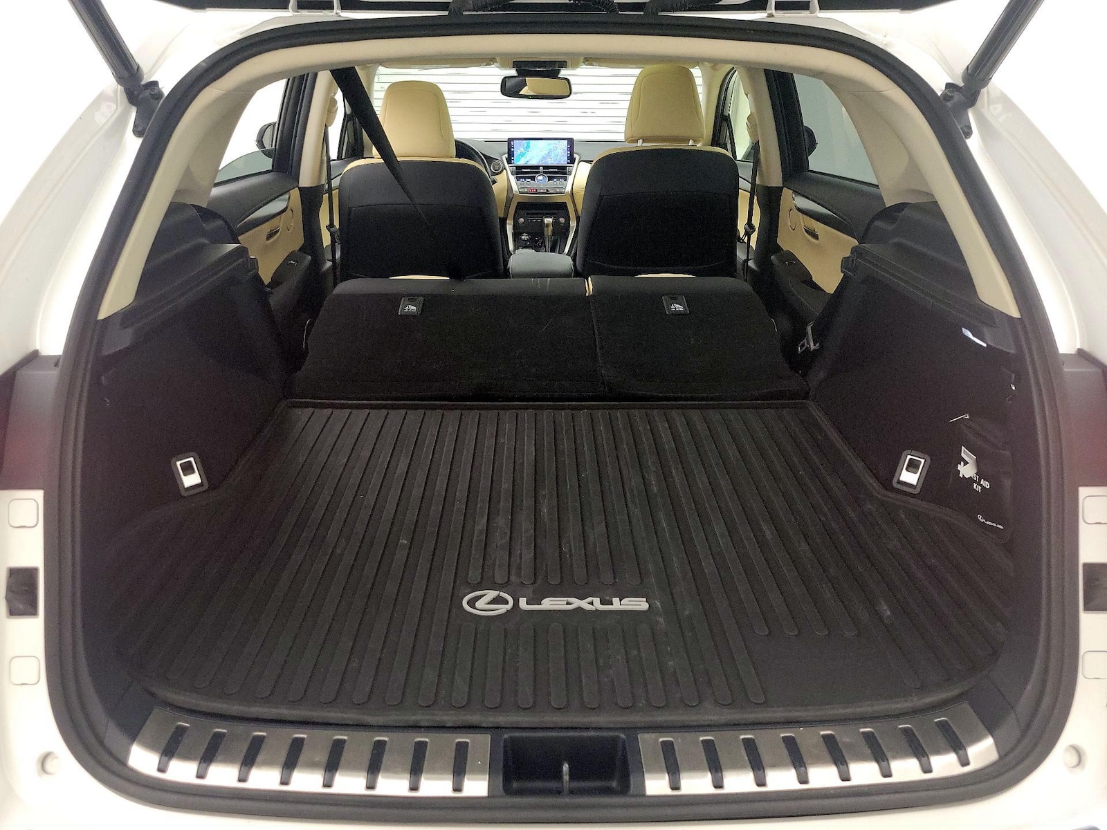 2021 Lexus NX 300 - Photo 24