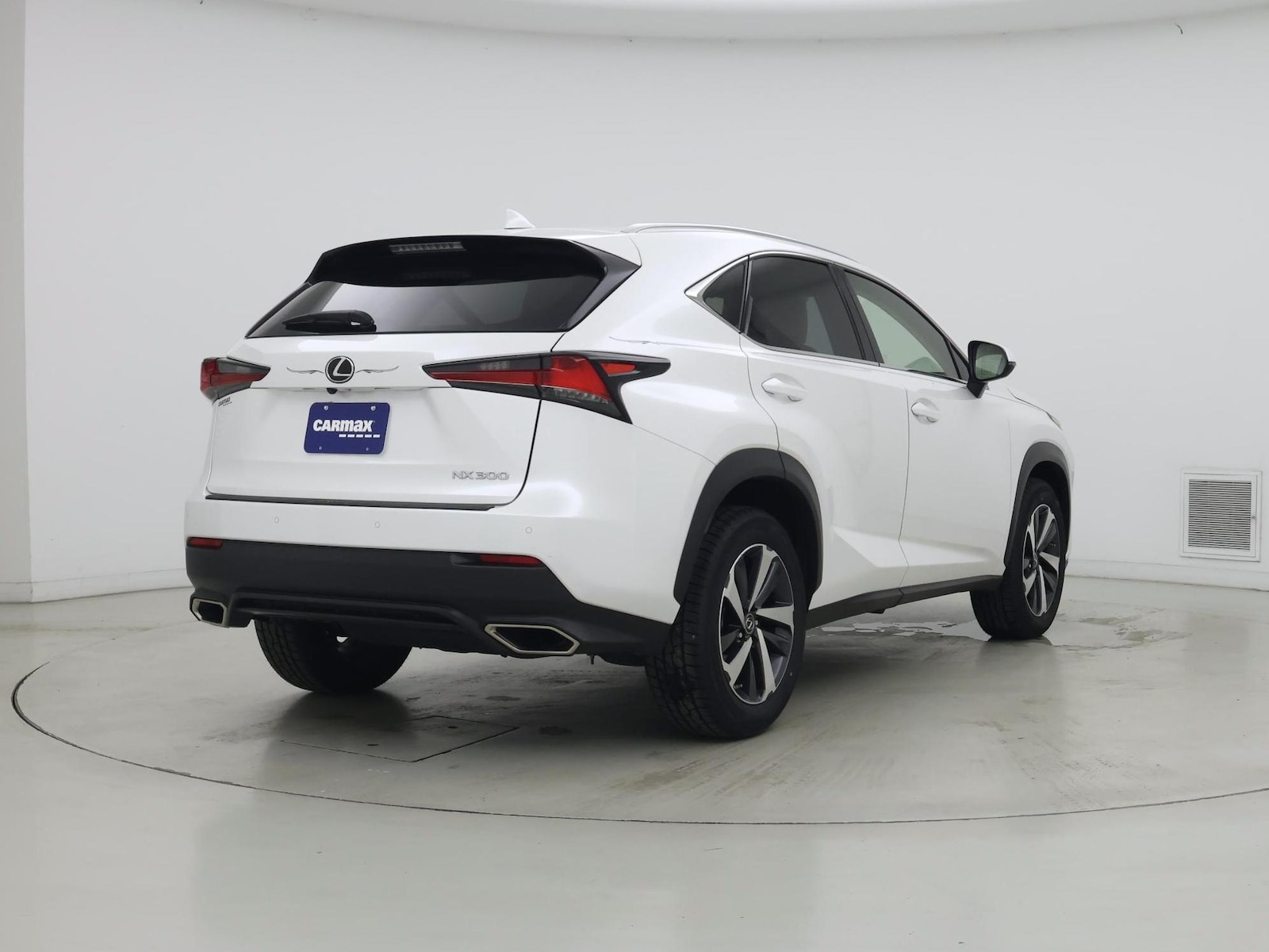 2021 Lexus NX 300 - Photo 9
