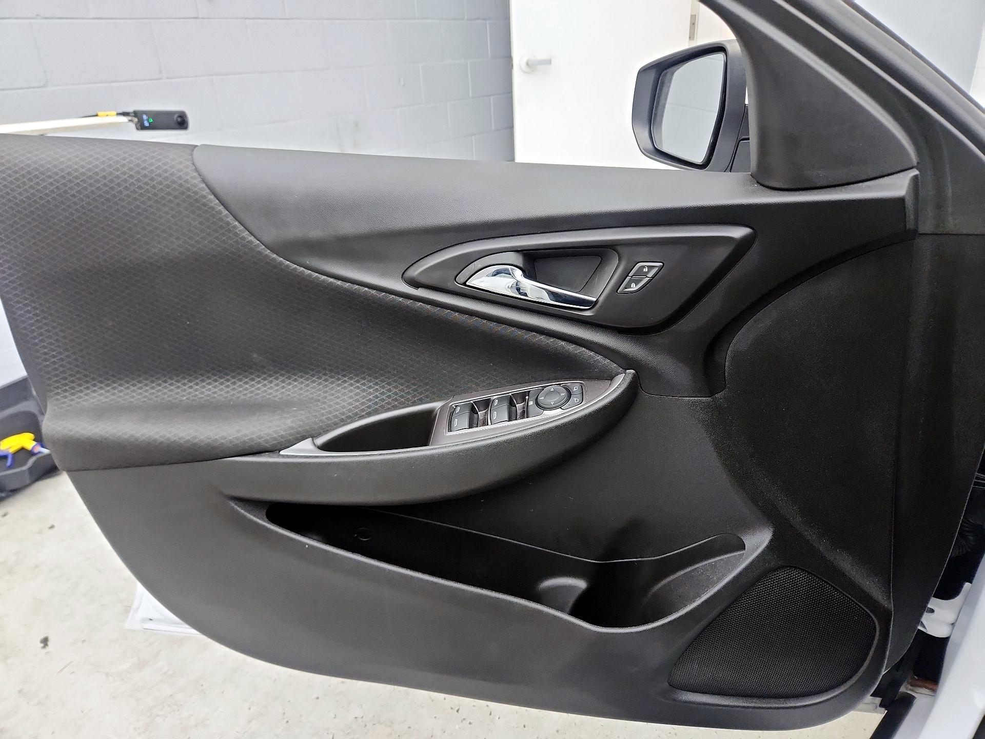 Thumbnail: 2023 Chevrolet Malibu - 12