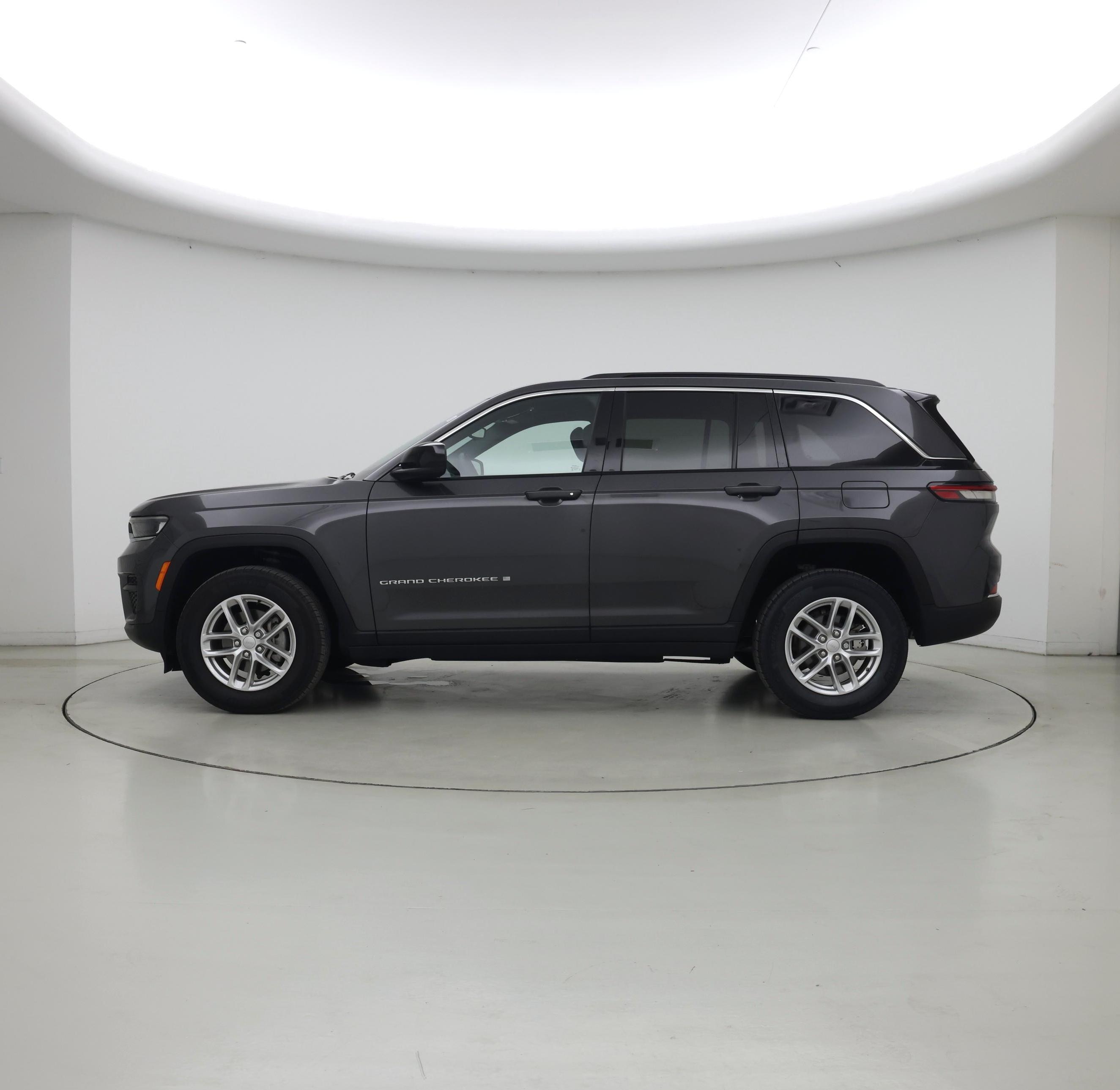 Thumbnail: 2024 Jeep Grand Cherokee - 3