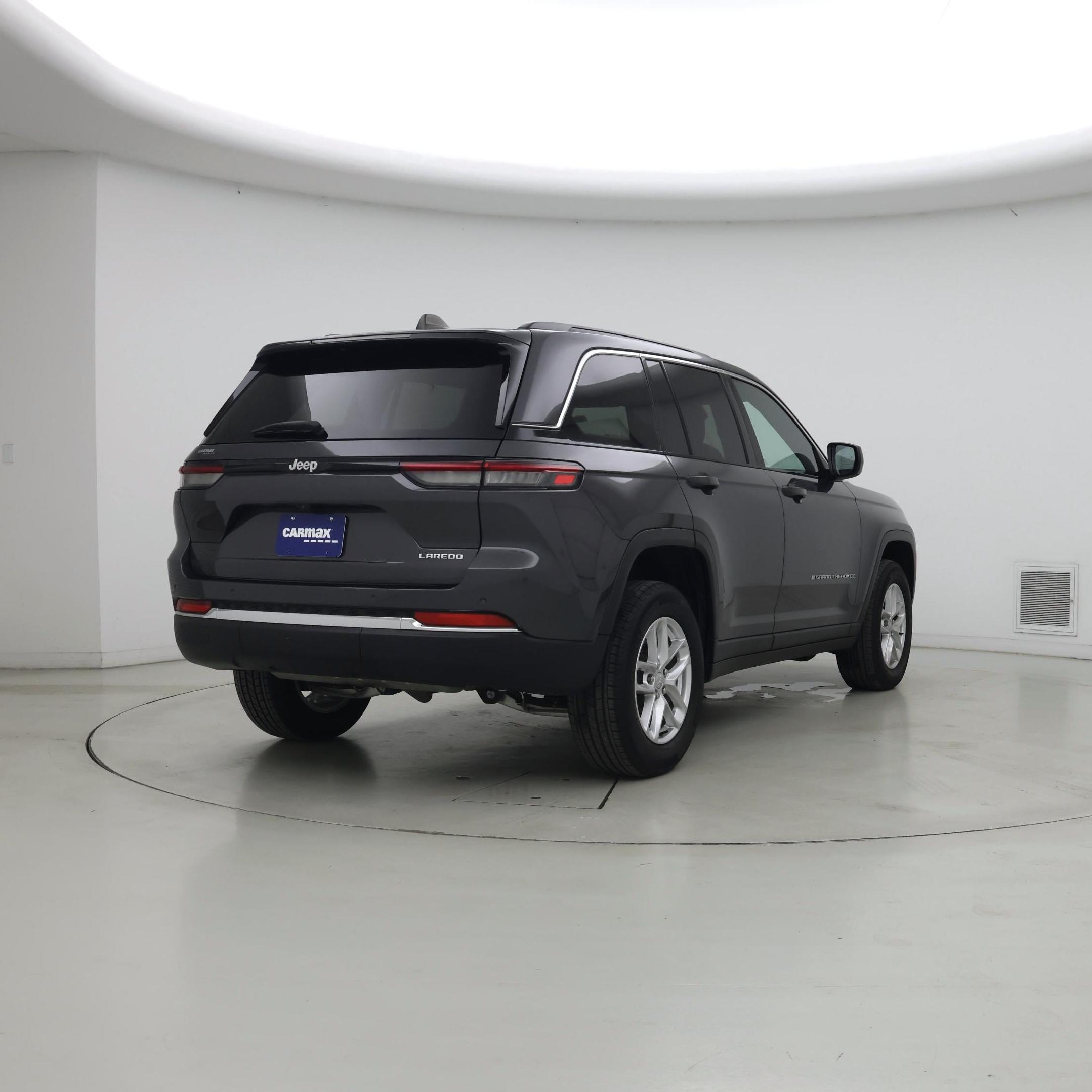 Thumbnail: 2024 Jeep Grand Cherokee - 8