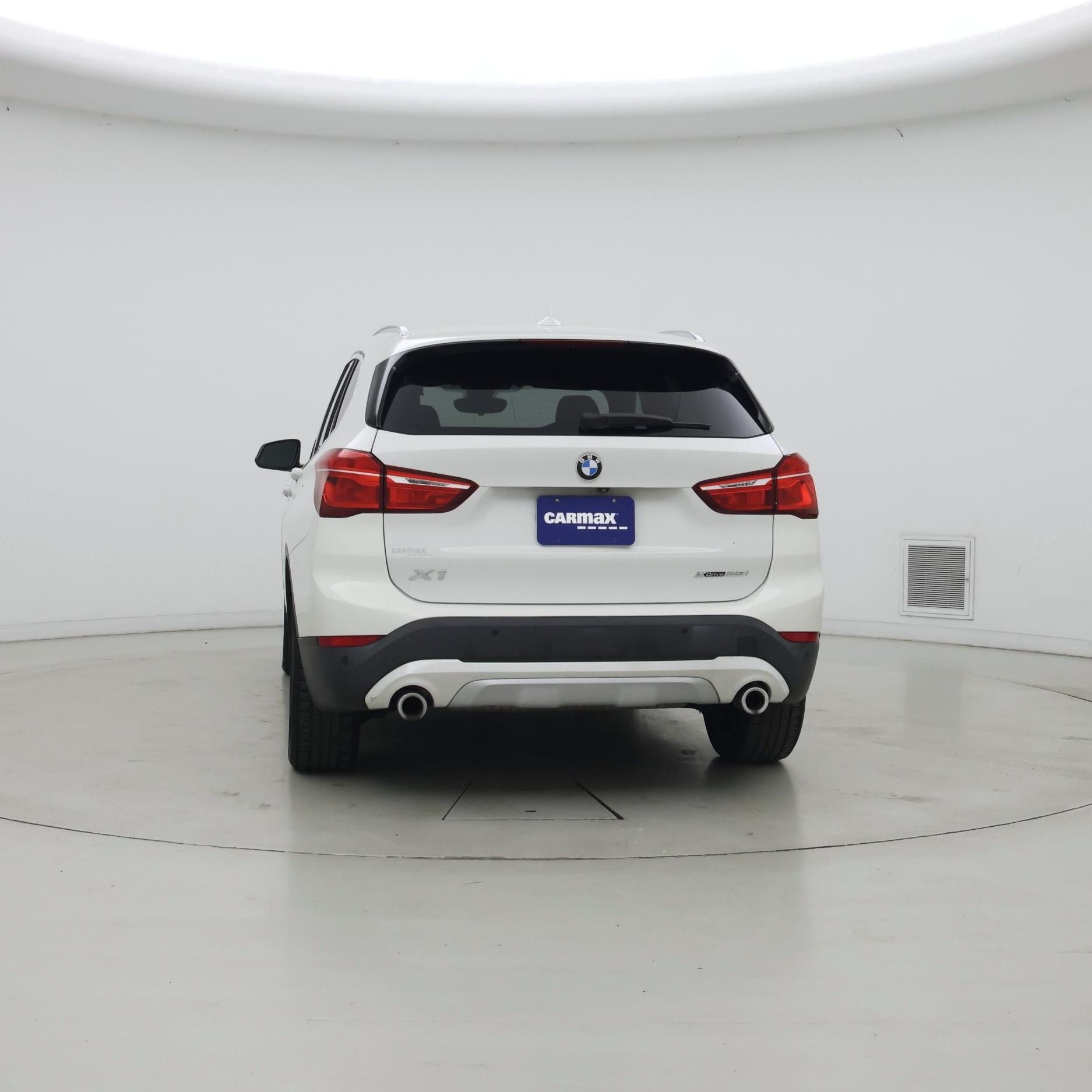 Thumbnail: 2020 BMW X1 - 6