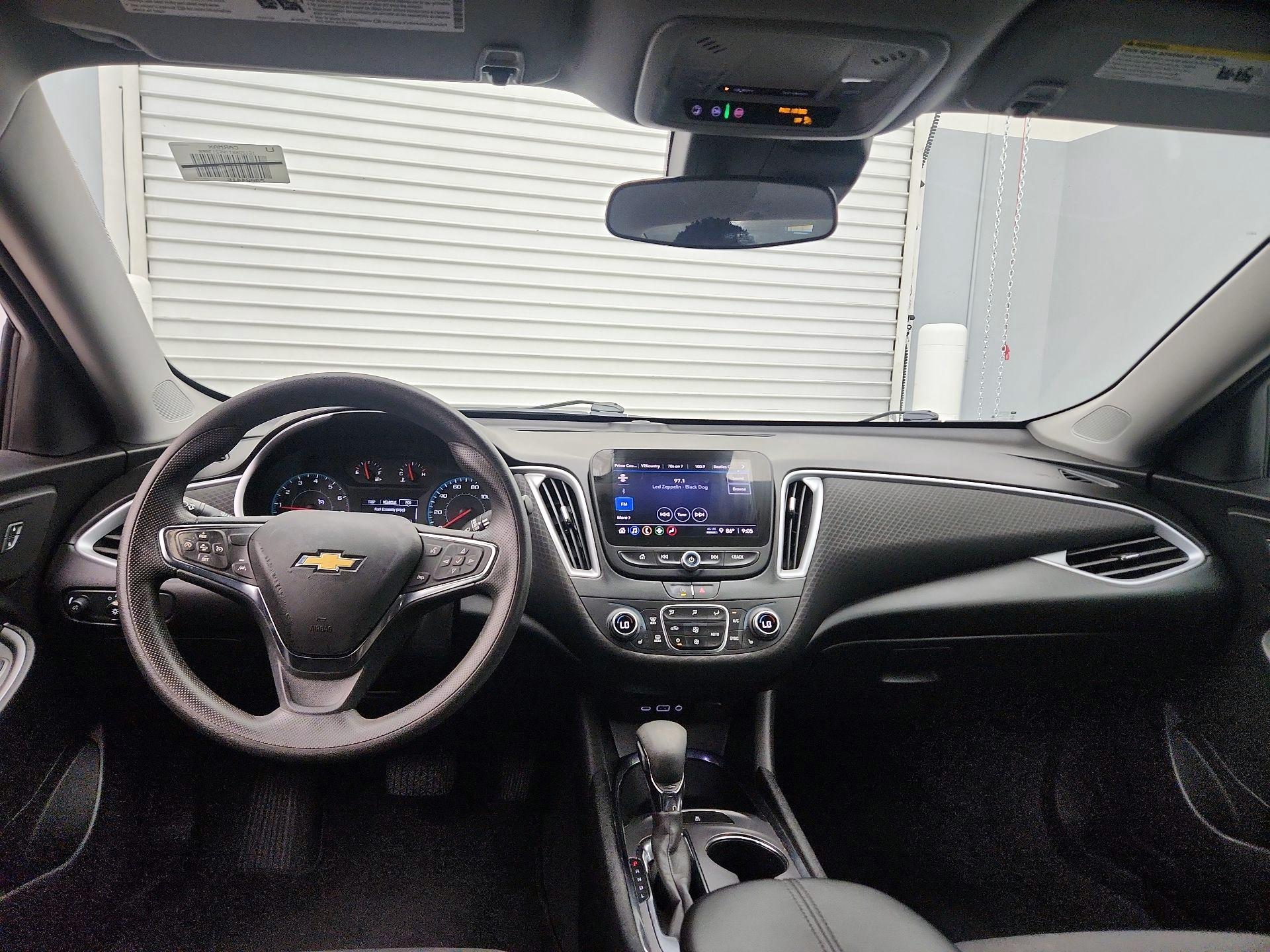 Thumbnail: 2023 Chevrolet Malibu - 9