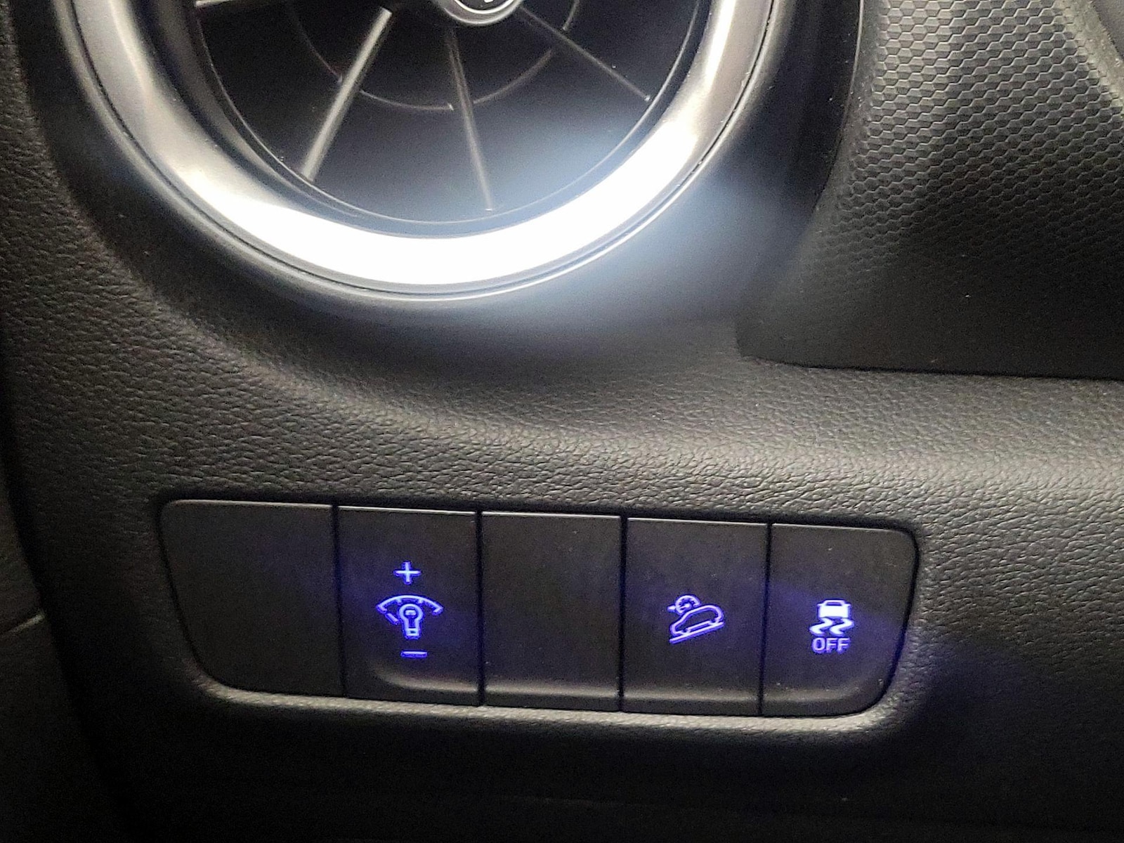 2022 Hyundai Kona Limited - Photo 14