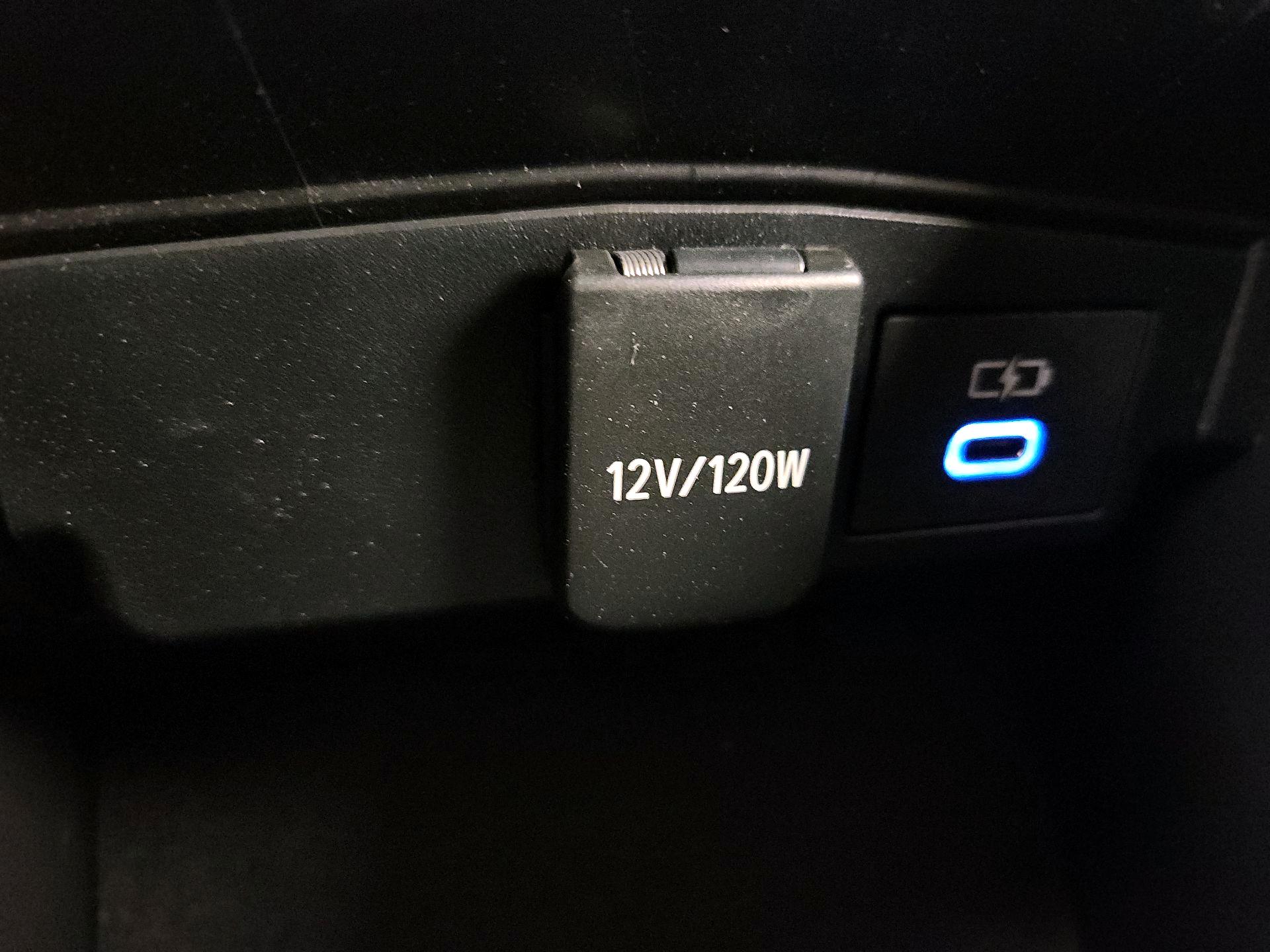 Thumbnail: 2022 Toyota Corolla - 18