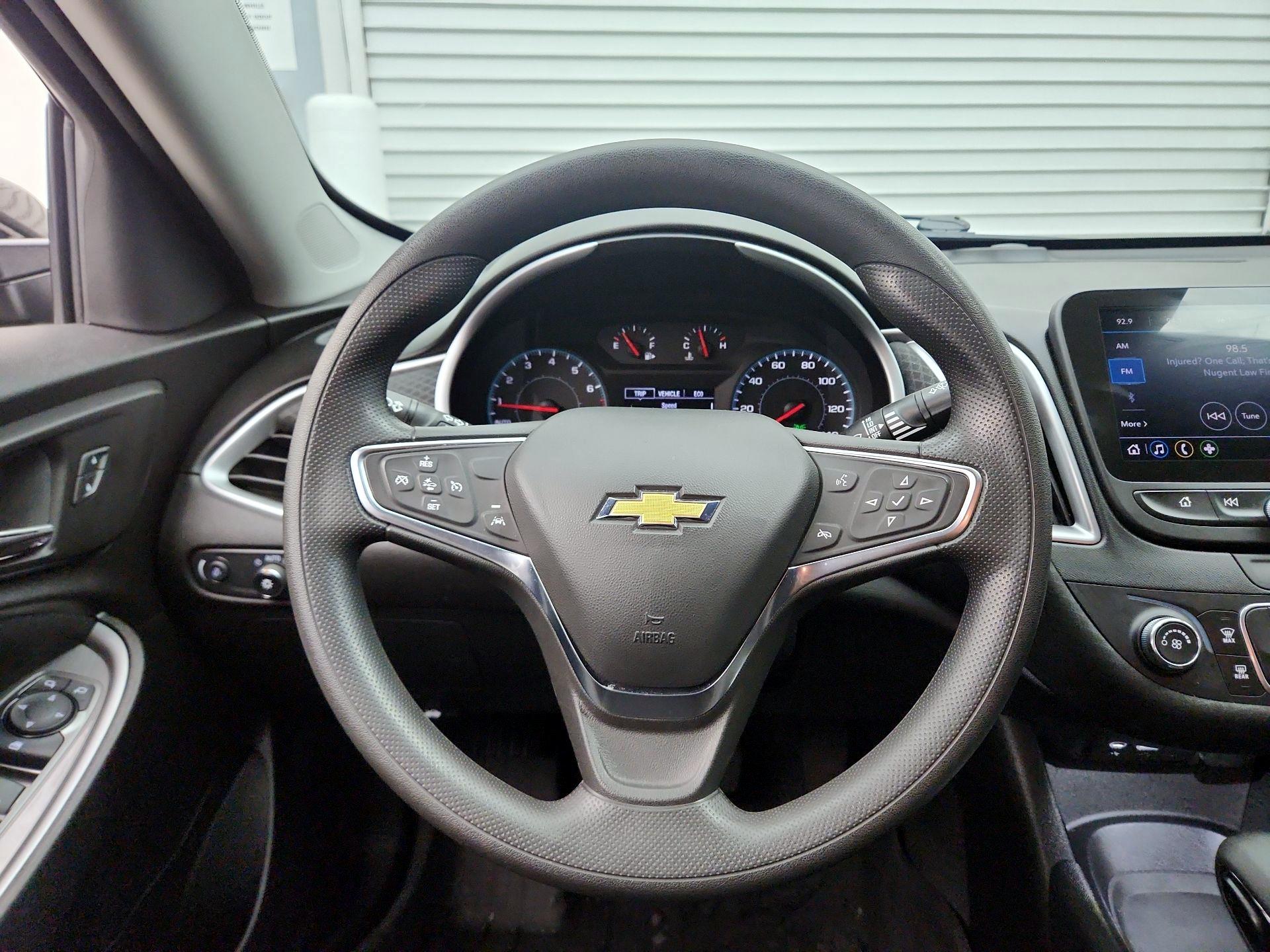 Thumbnail: 2024 Chevrolet Malibu - 10