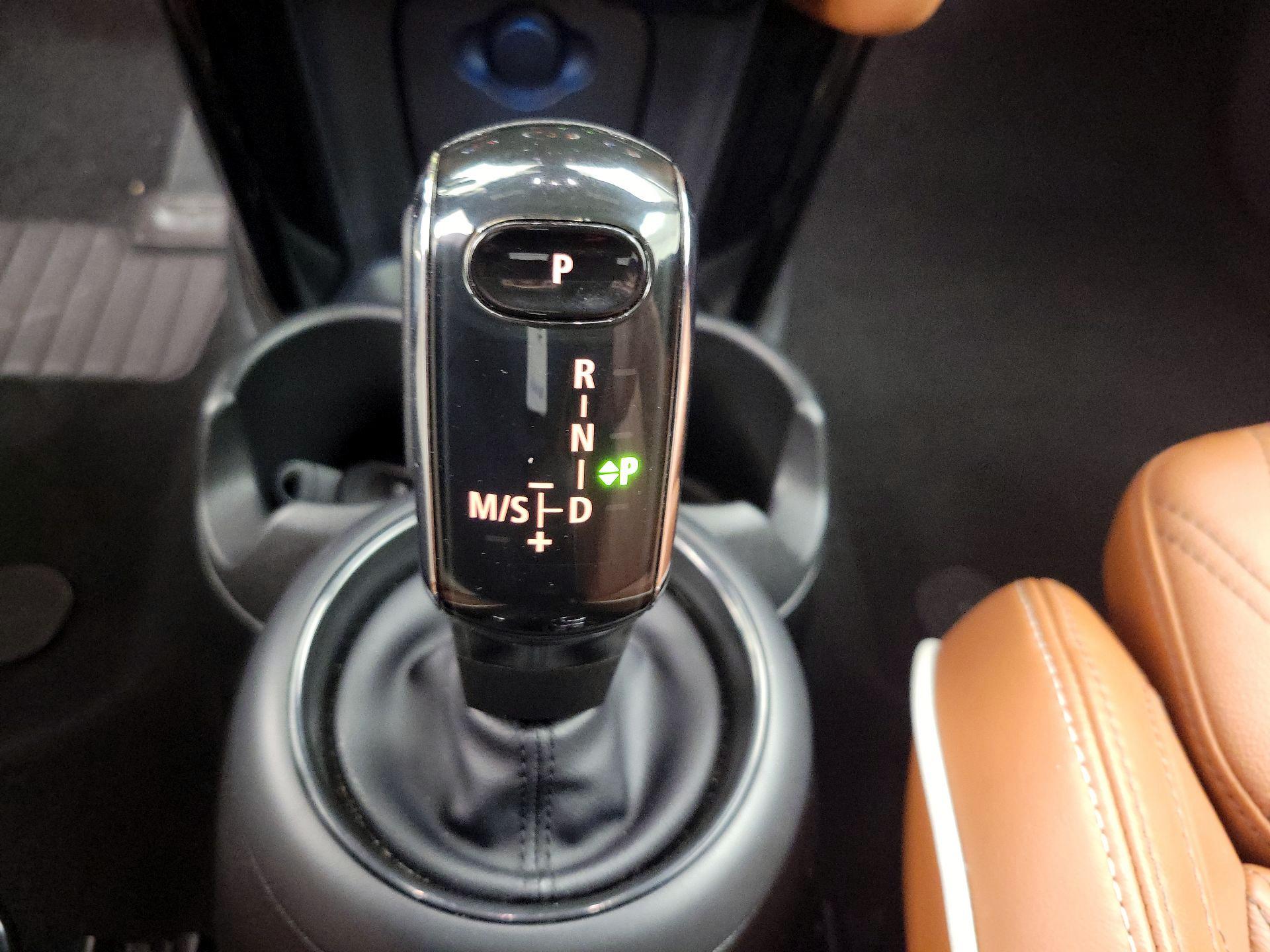 Thumbnail: 2023 MINI Cooper - 17