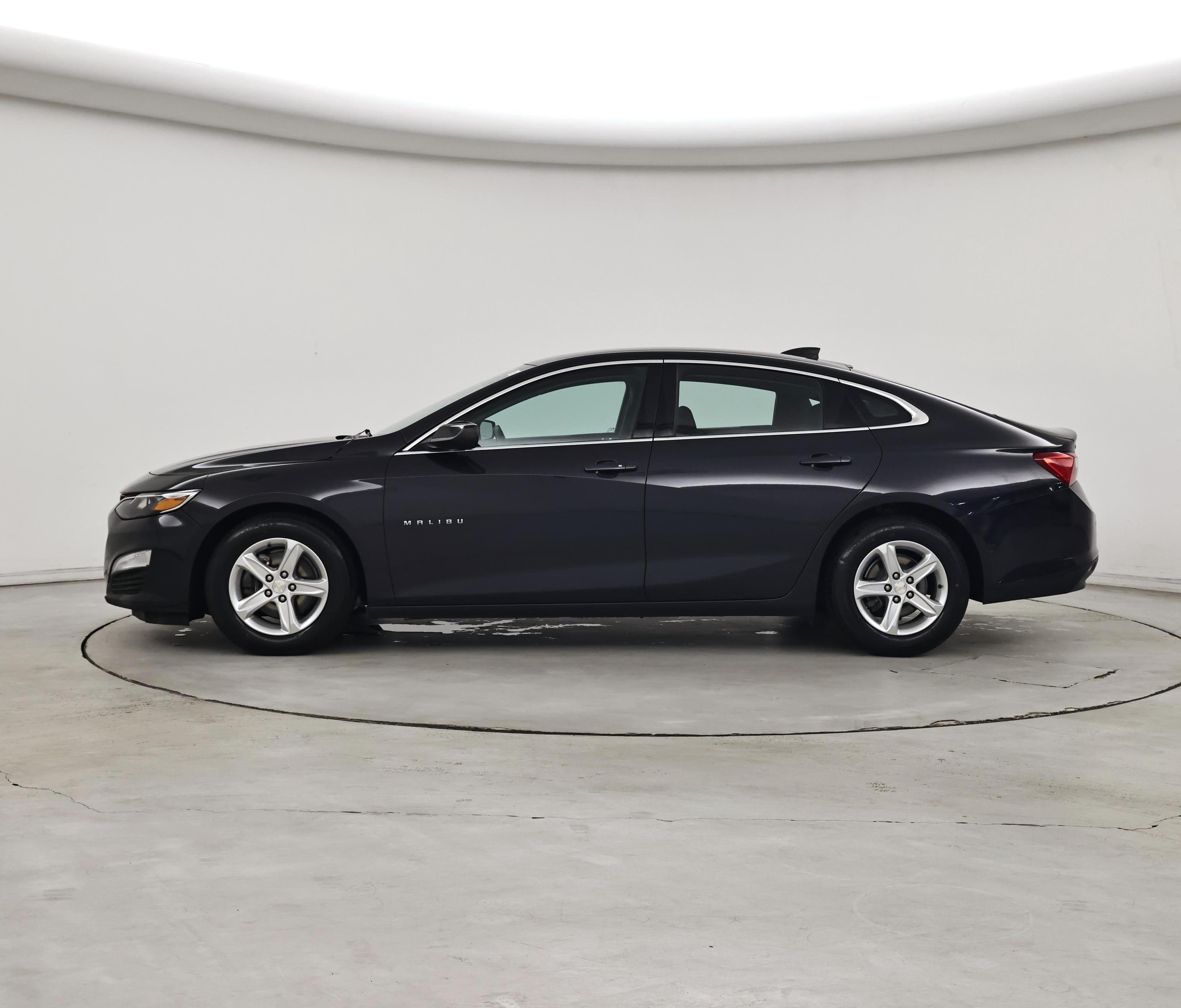 Thumbnail: 2022 Chevrolet Malibu - 3