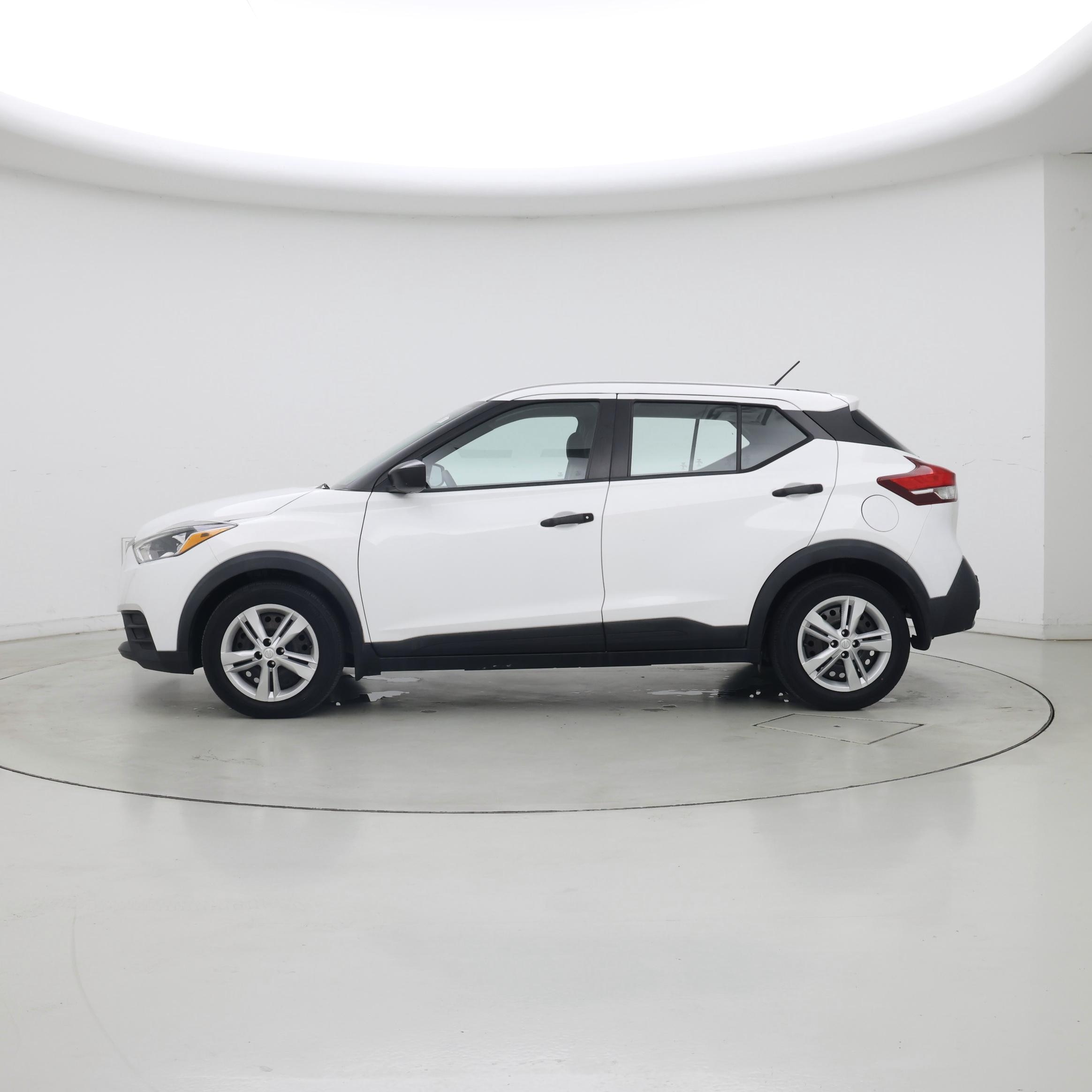 Thumbnail: 2020 Nissan Kicks - 3