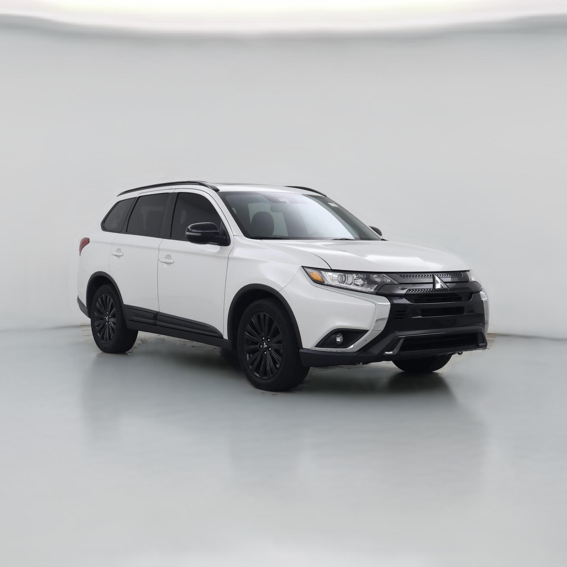 Thumbnail: 2020 Mitsubishi Outlander - 1