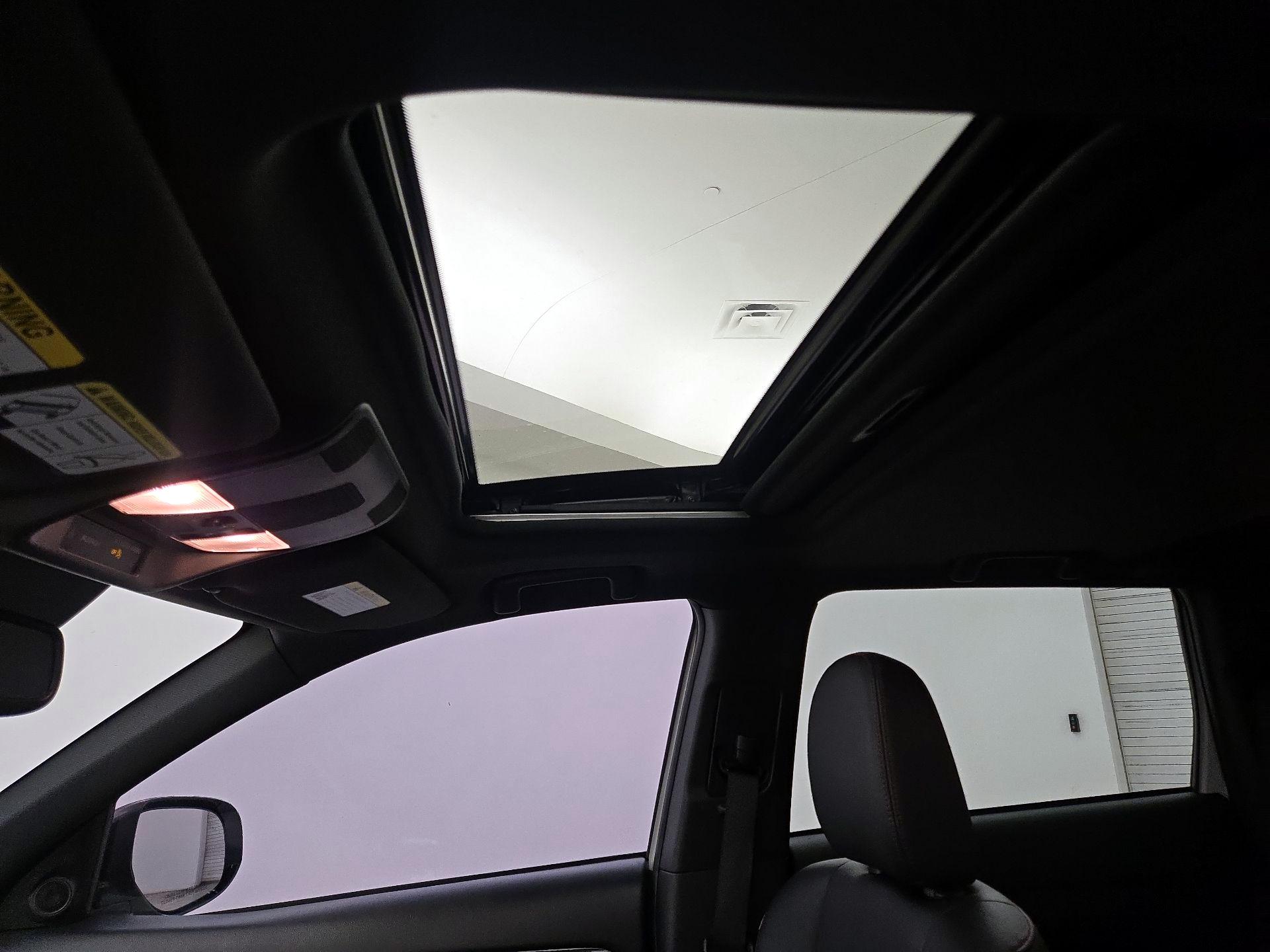 Thumbnail: 2020 Mitsubishi Outlander - 19