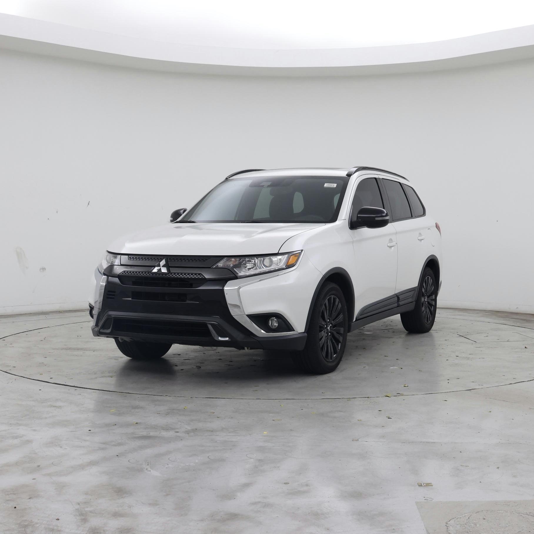 Thumbnail: 2020 Mitsubishi Outlander - 4
