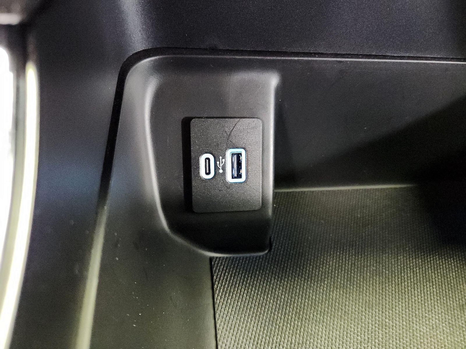 2023 Ford F-150 Lightning XLT - Photo 20