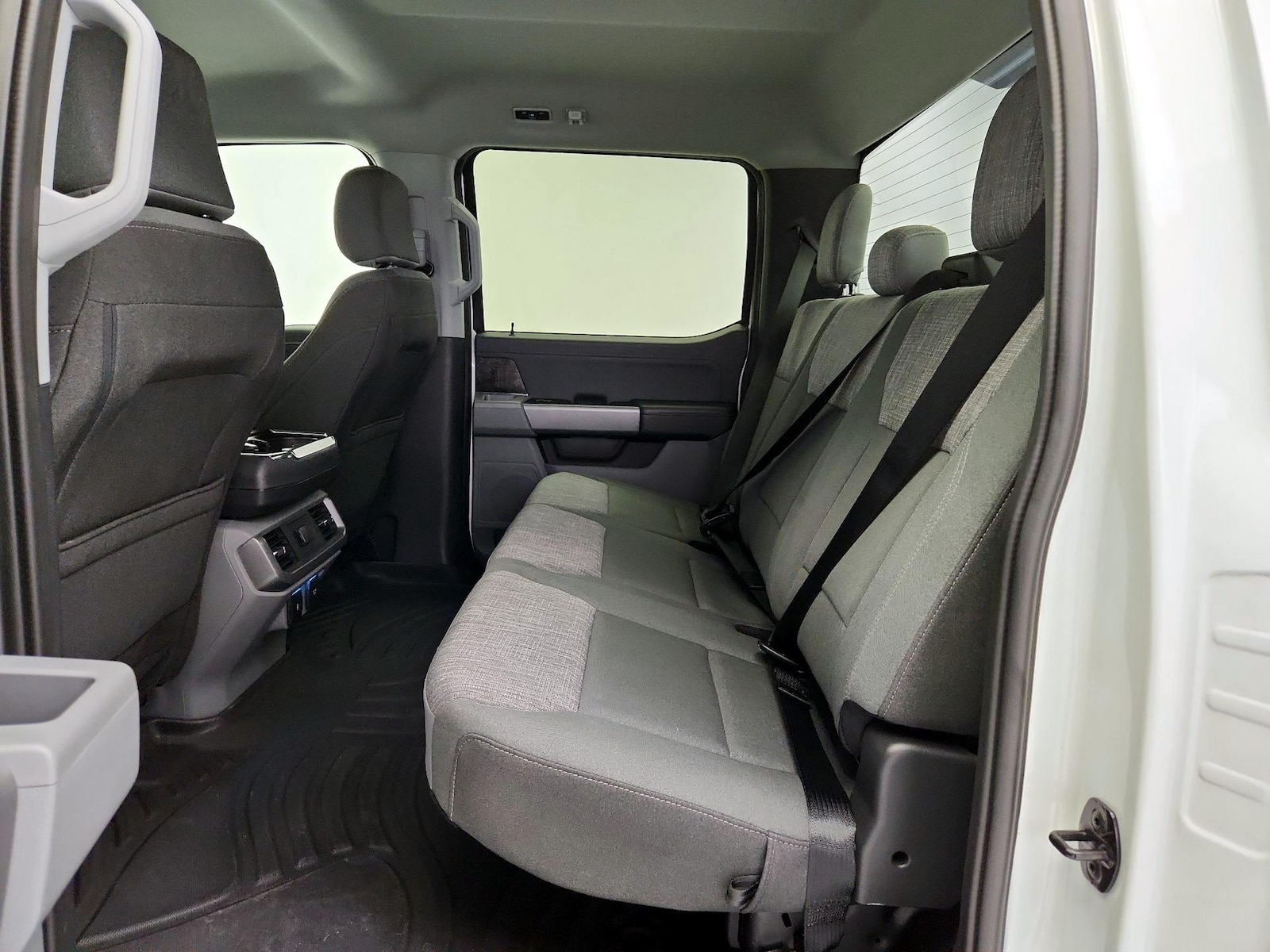 2023 Ford F-150 Lightning XLT - Photo 21