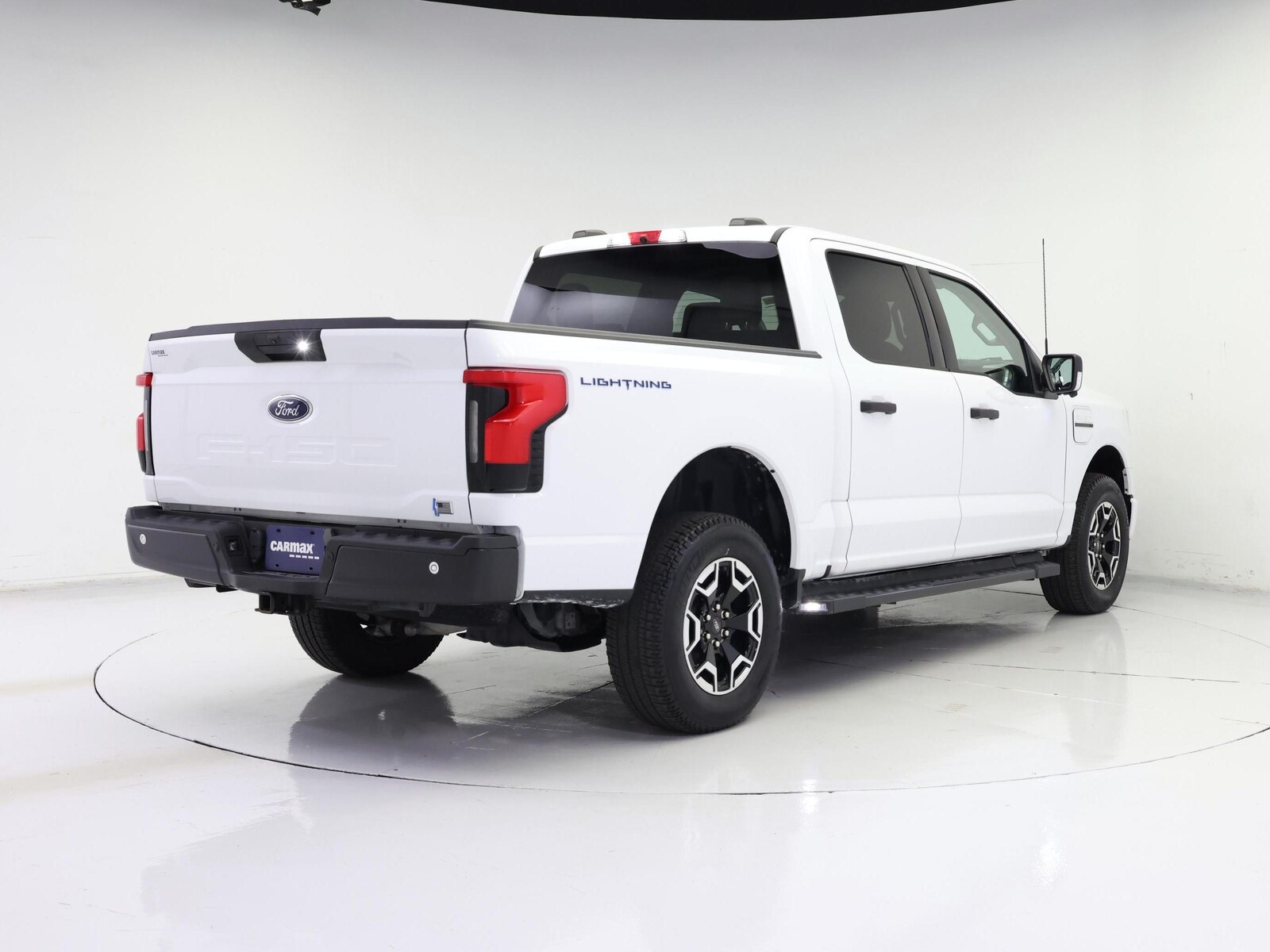 2023 Ford F-150 Lightning XLT - Photo 9
