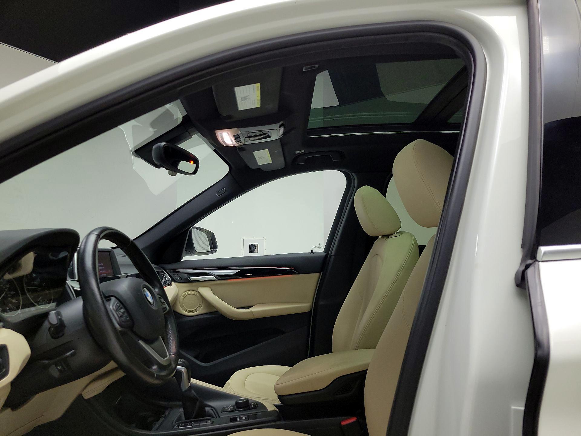 Thumbnail: 2018 BMW X1 - 17