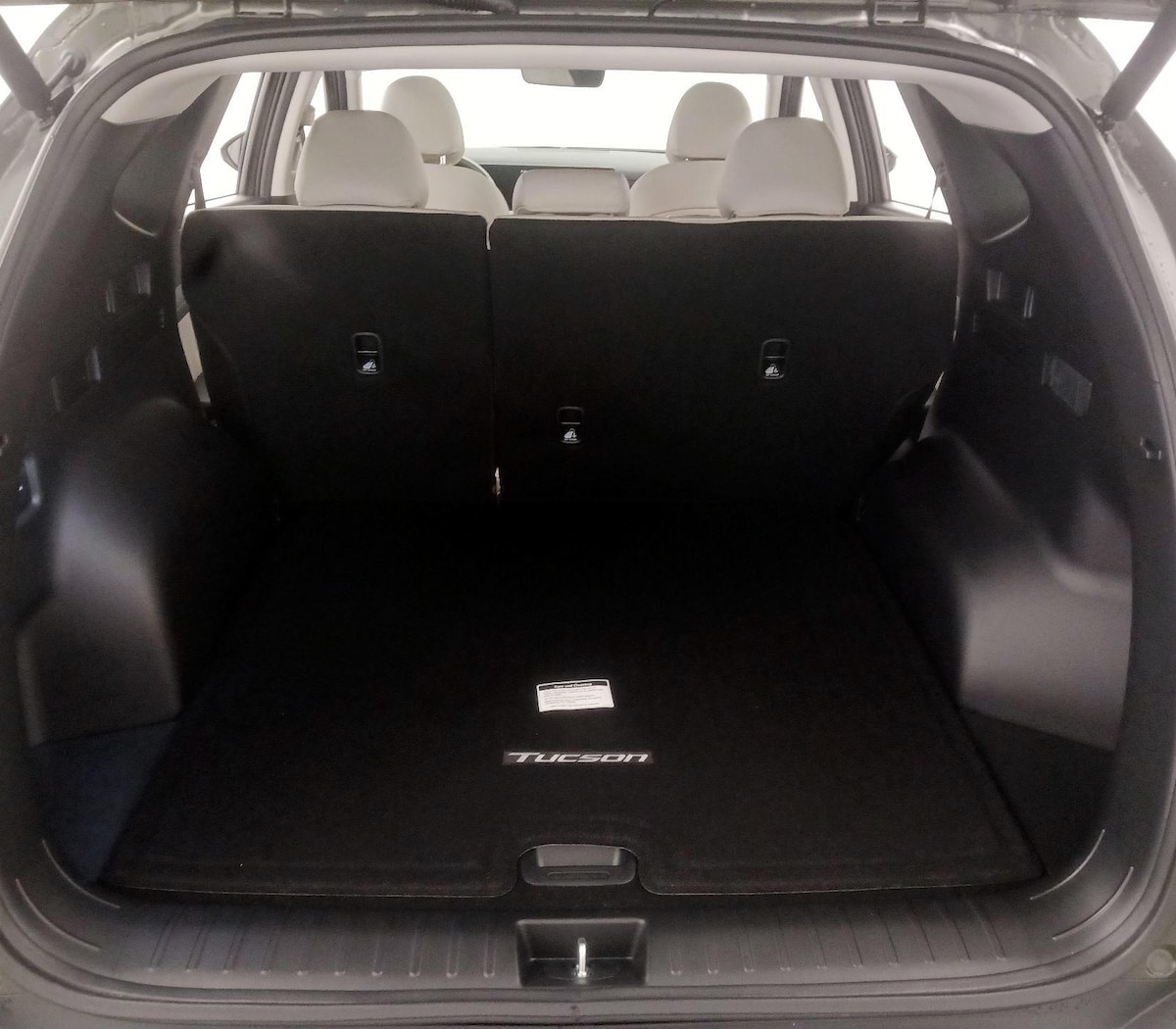 Trunk/Cargo (Seats Up)