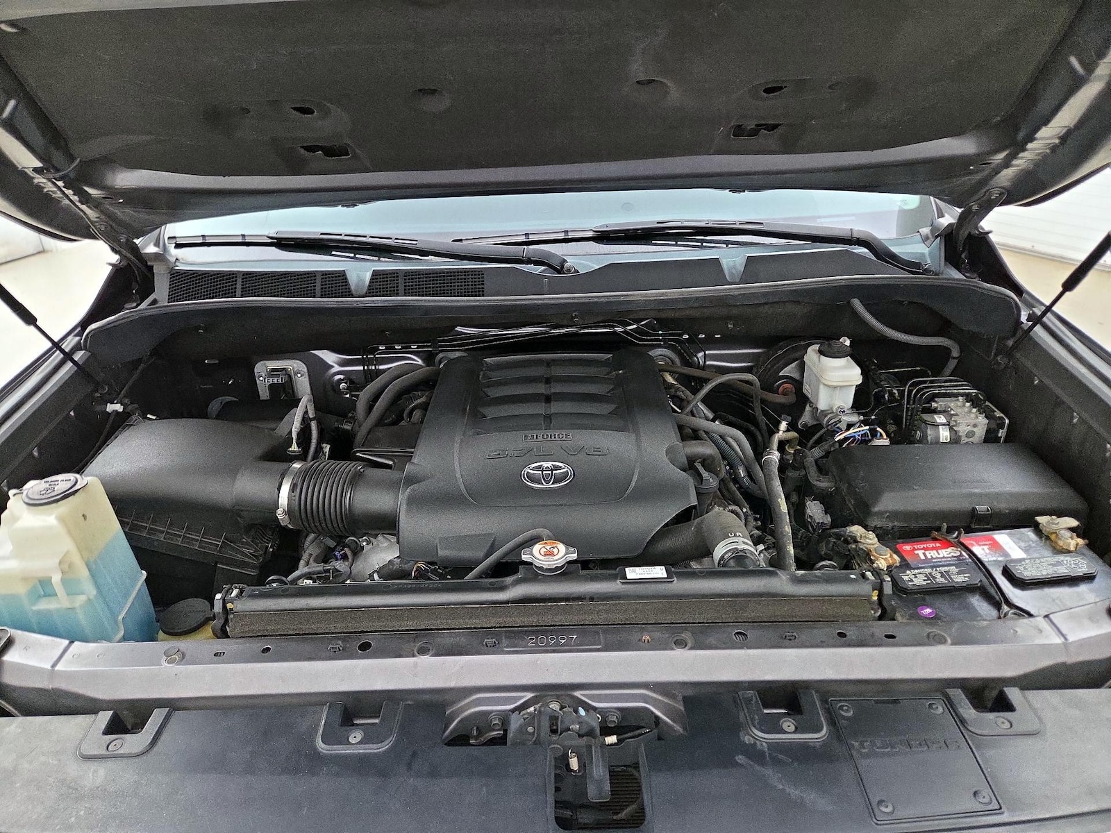 2021 Toyota Tundra Limited - Photo 24