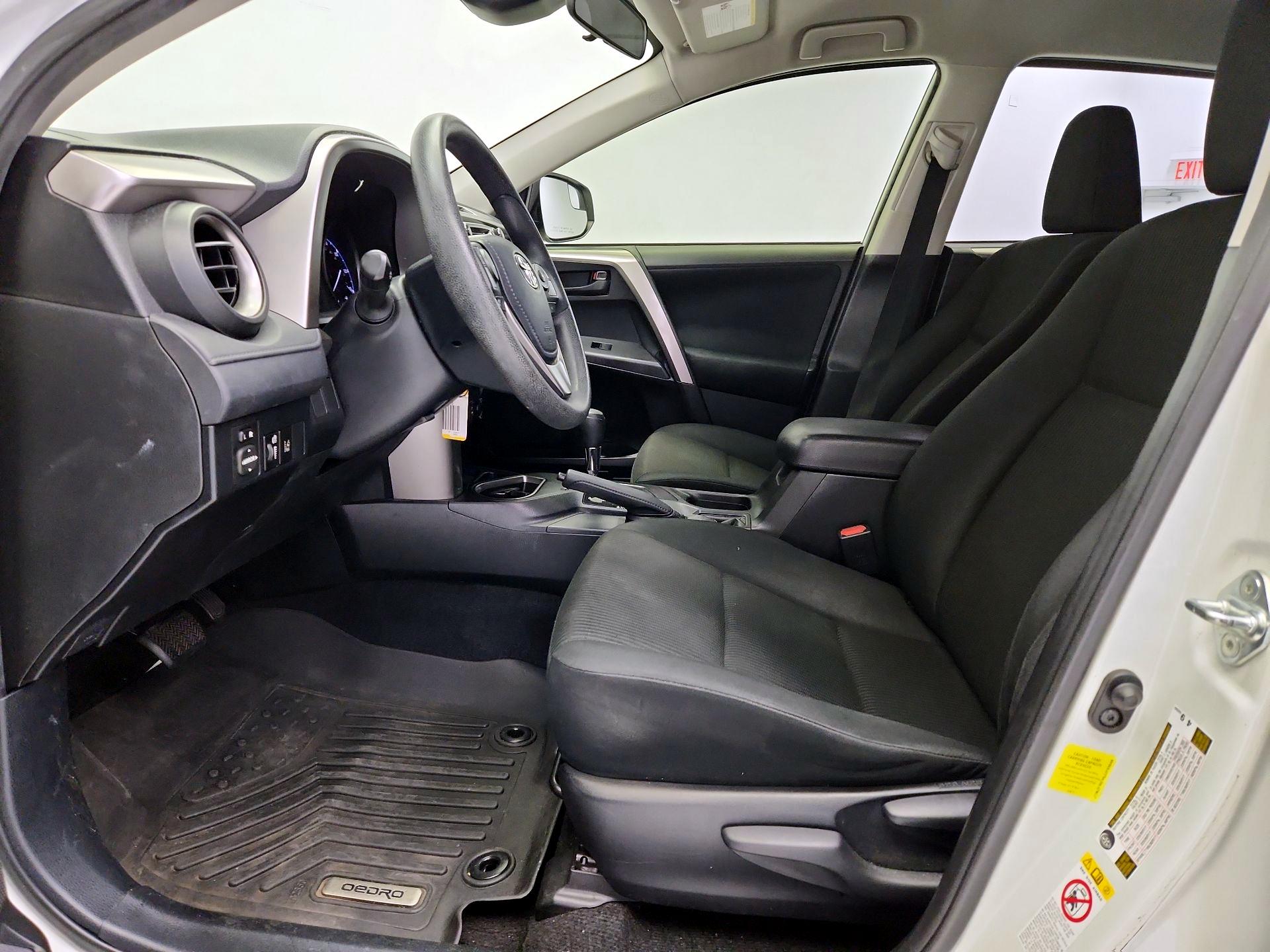 Thumbnail: 2018 Toyota RAV4 - 11