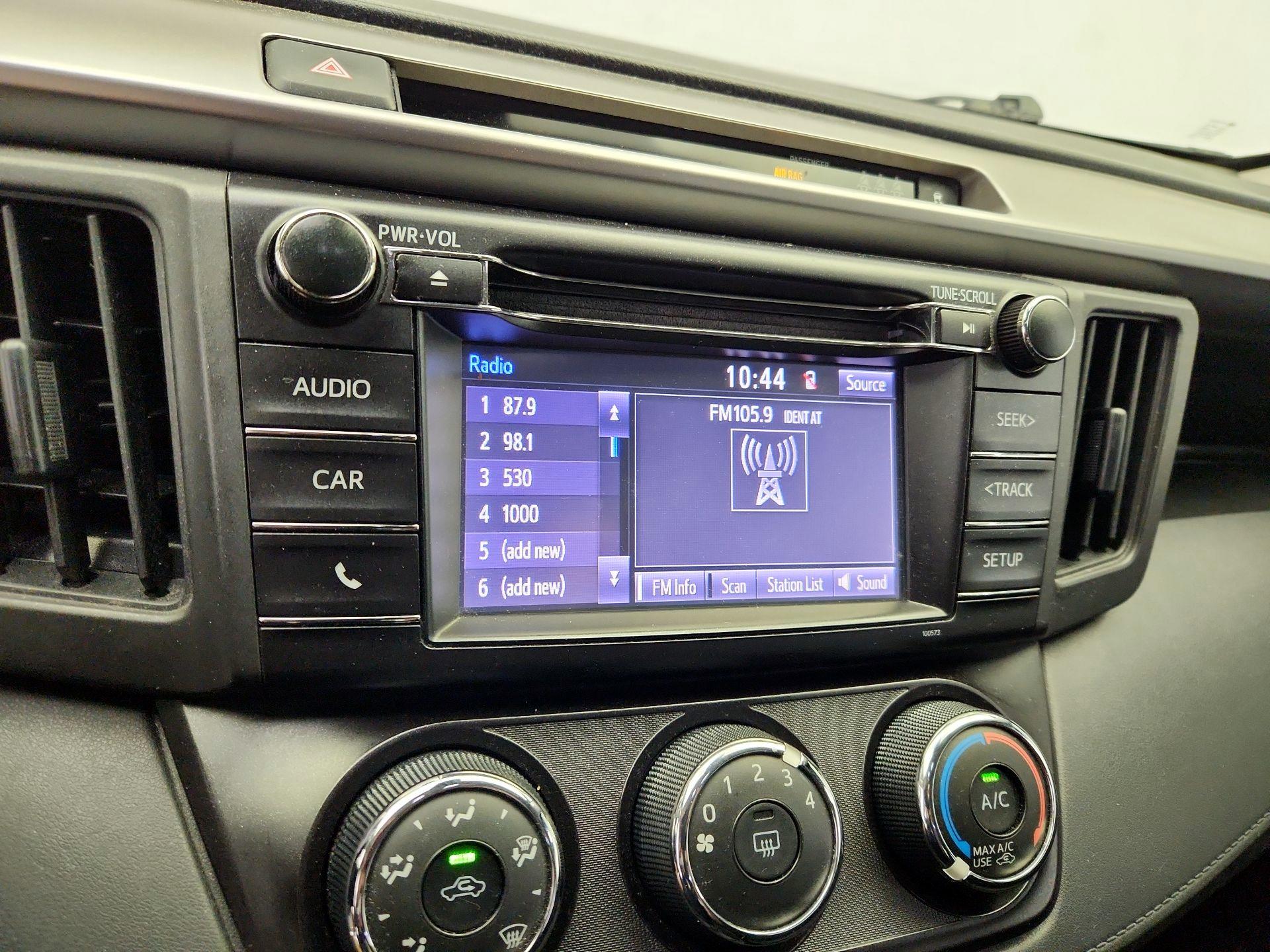 Thumbnail: 2018 Toyota RAV4 - 15
