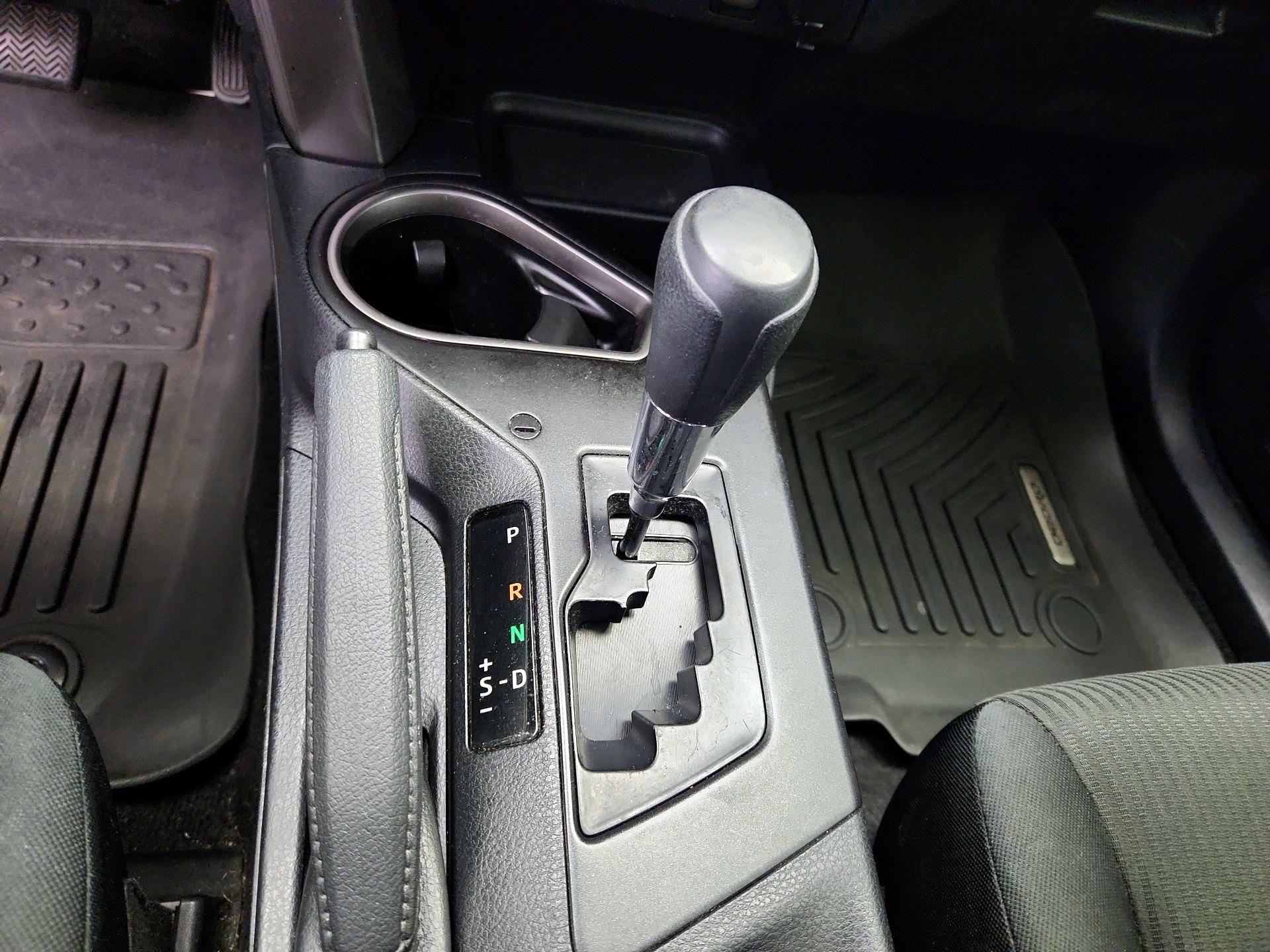 Thumbnail: 2018 Toyota RAV4 - 17