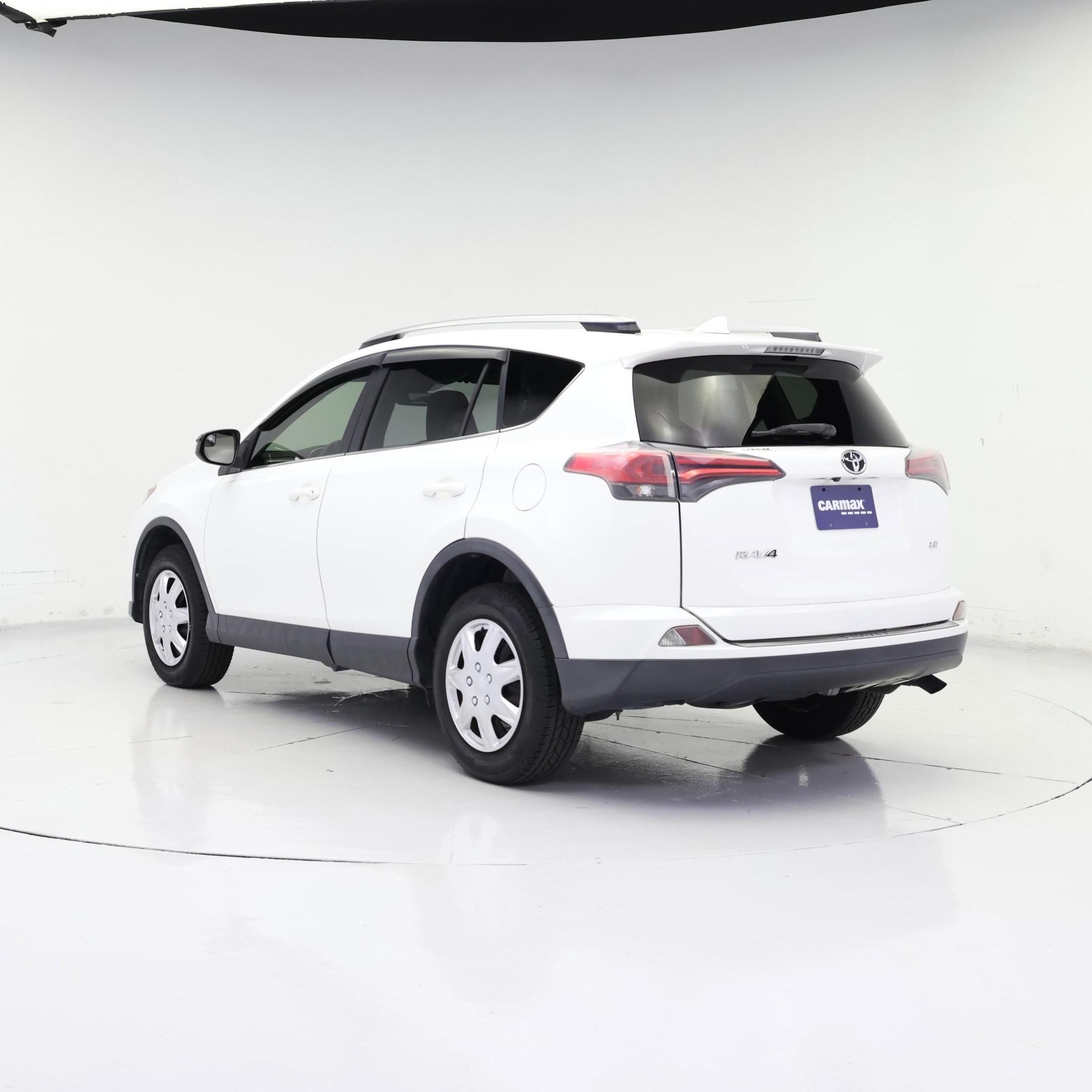 Thumbnail: 2018 Toyota RAV4 - 2