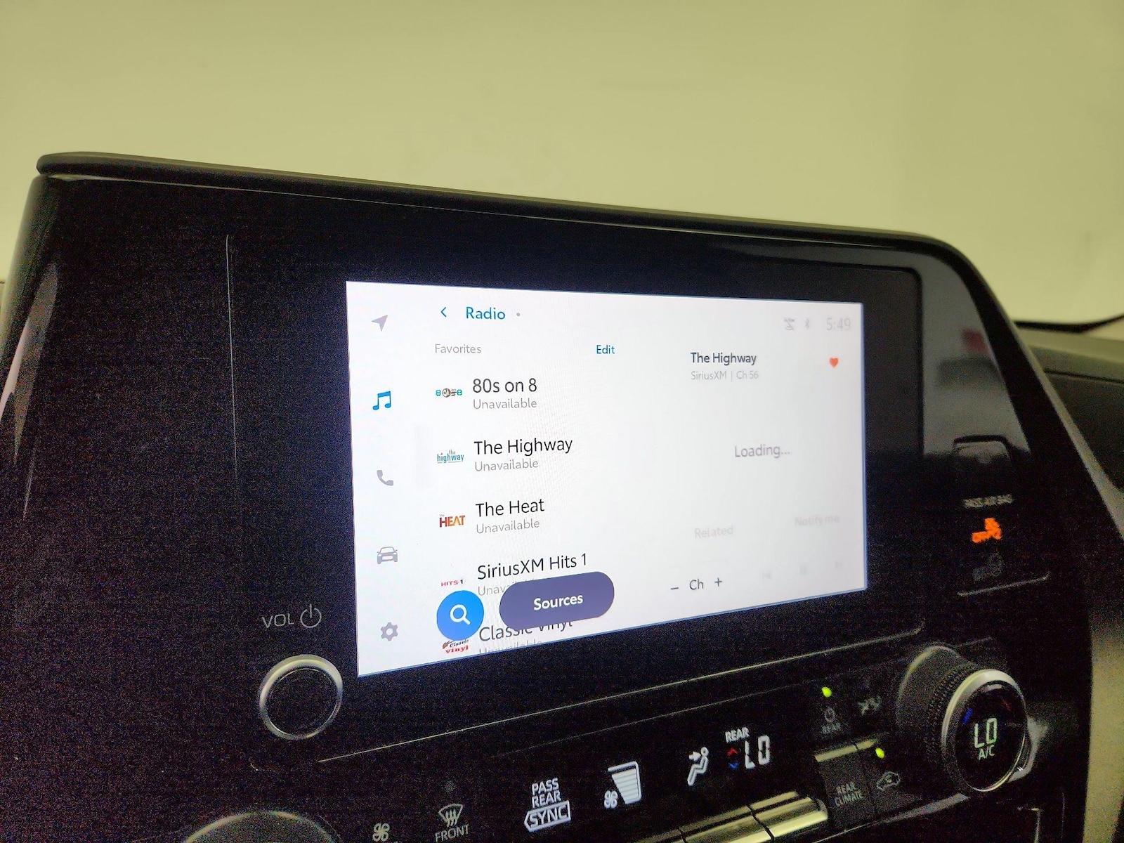 2025 Toyota Highlander LE - Photo 16