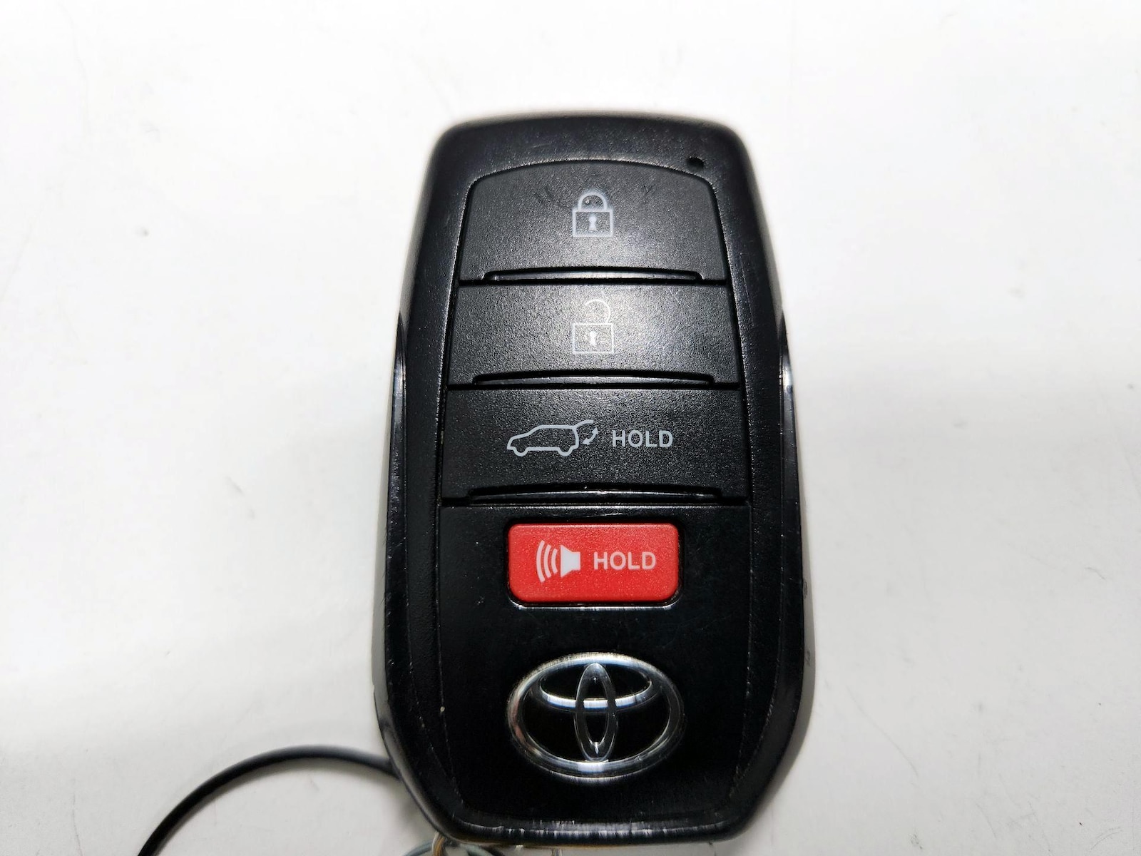 2025 Toyota Highlander LE - Photo 25