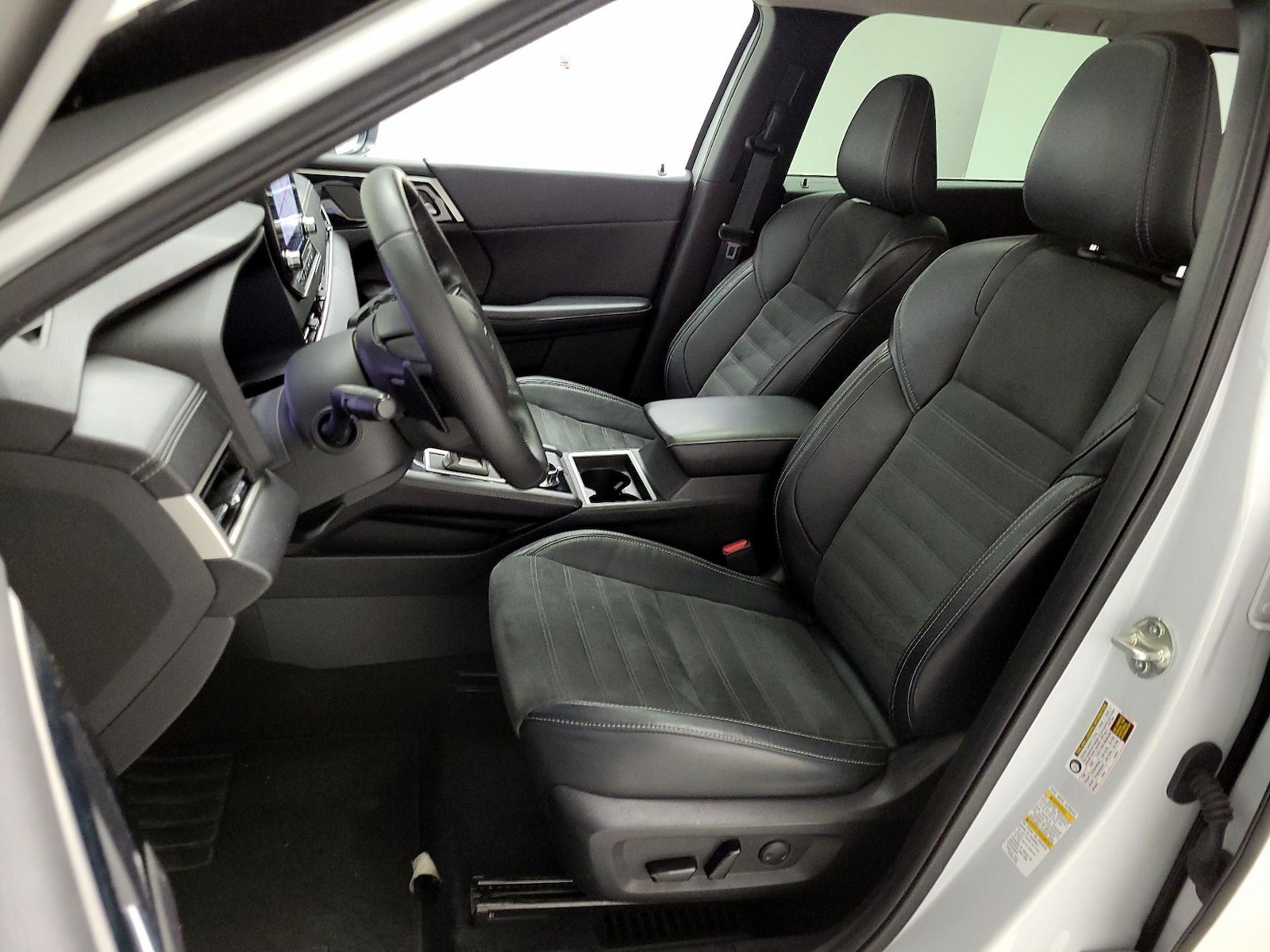 2022 Mitsubishi Outlander SE - Photo 12