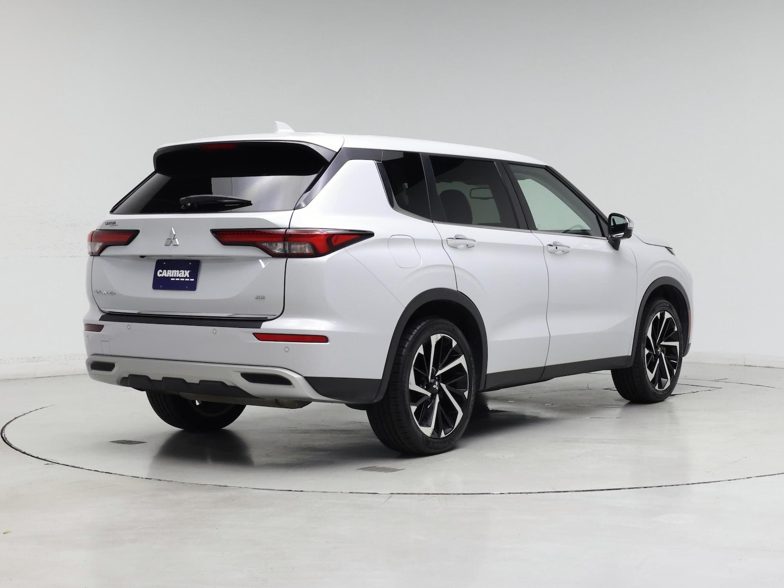 2022 Mitsubishi Outlander SE - Photo 9
