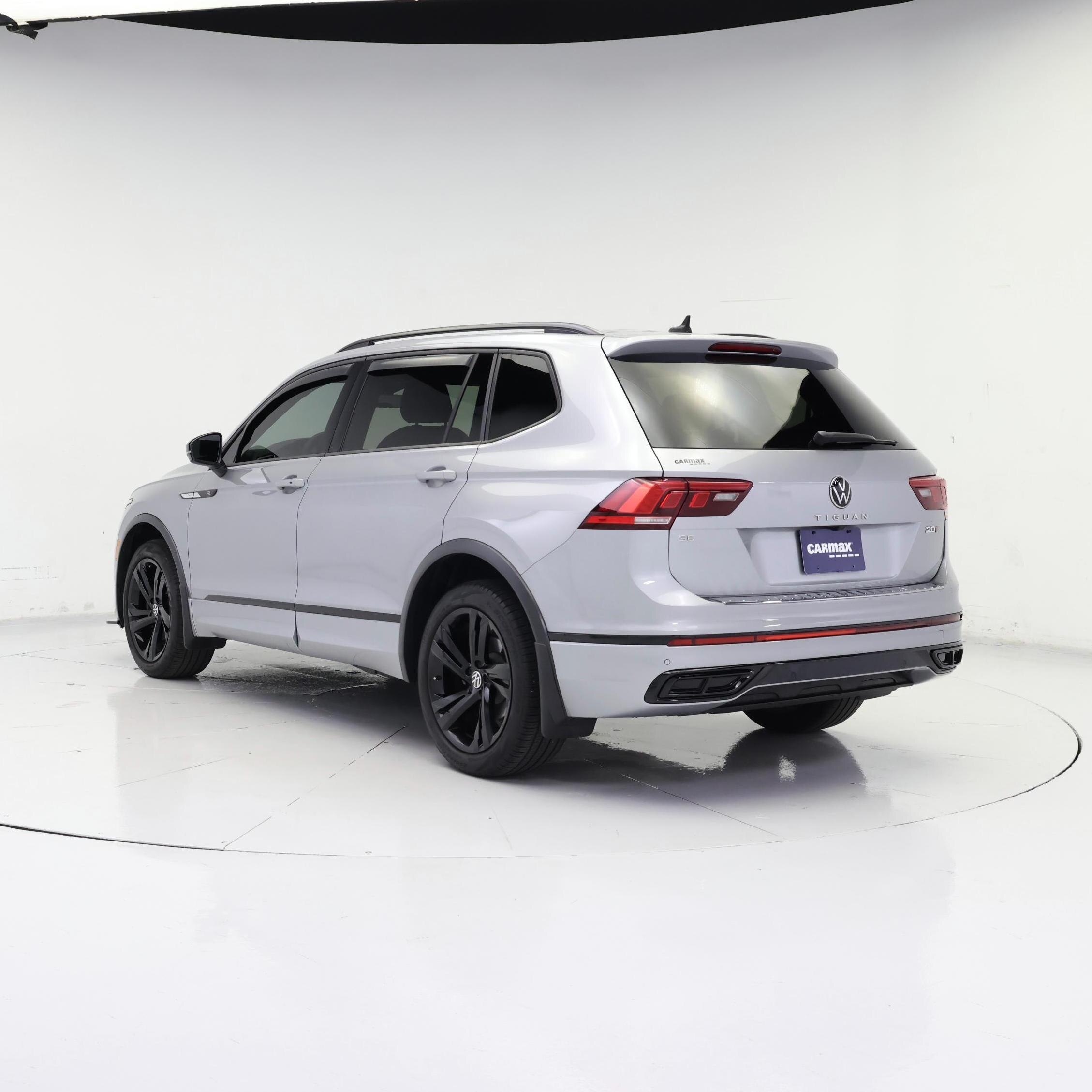 Thumbnail: 2023 Volkswagen Tiguan - 2