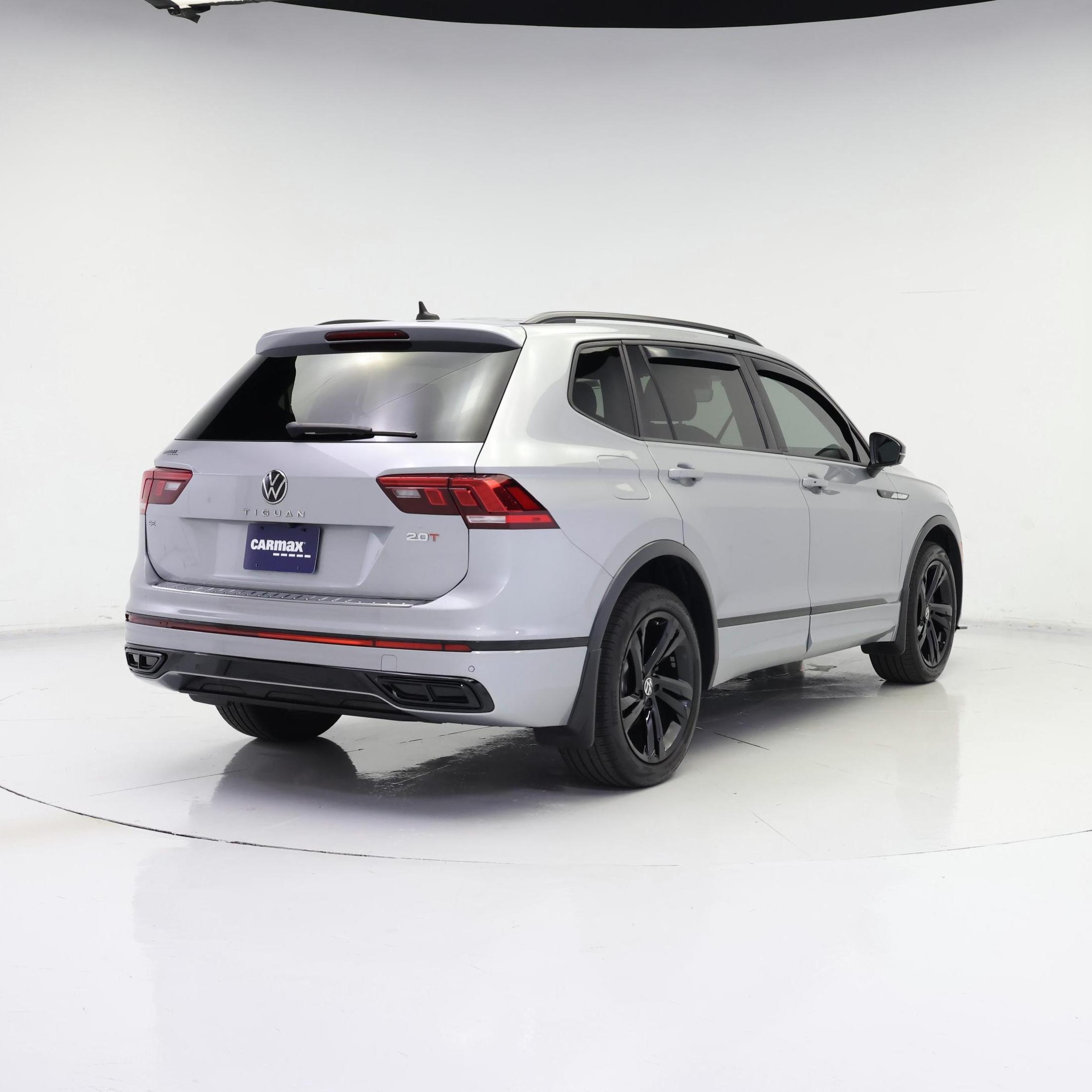Thumbnail: 2023 Volkswagen Tiguan - 8