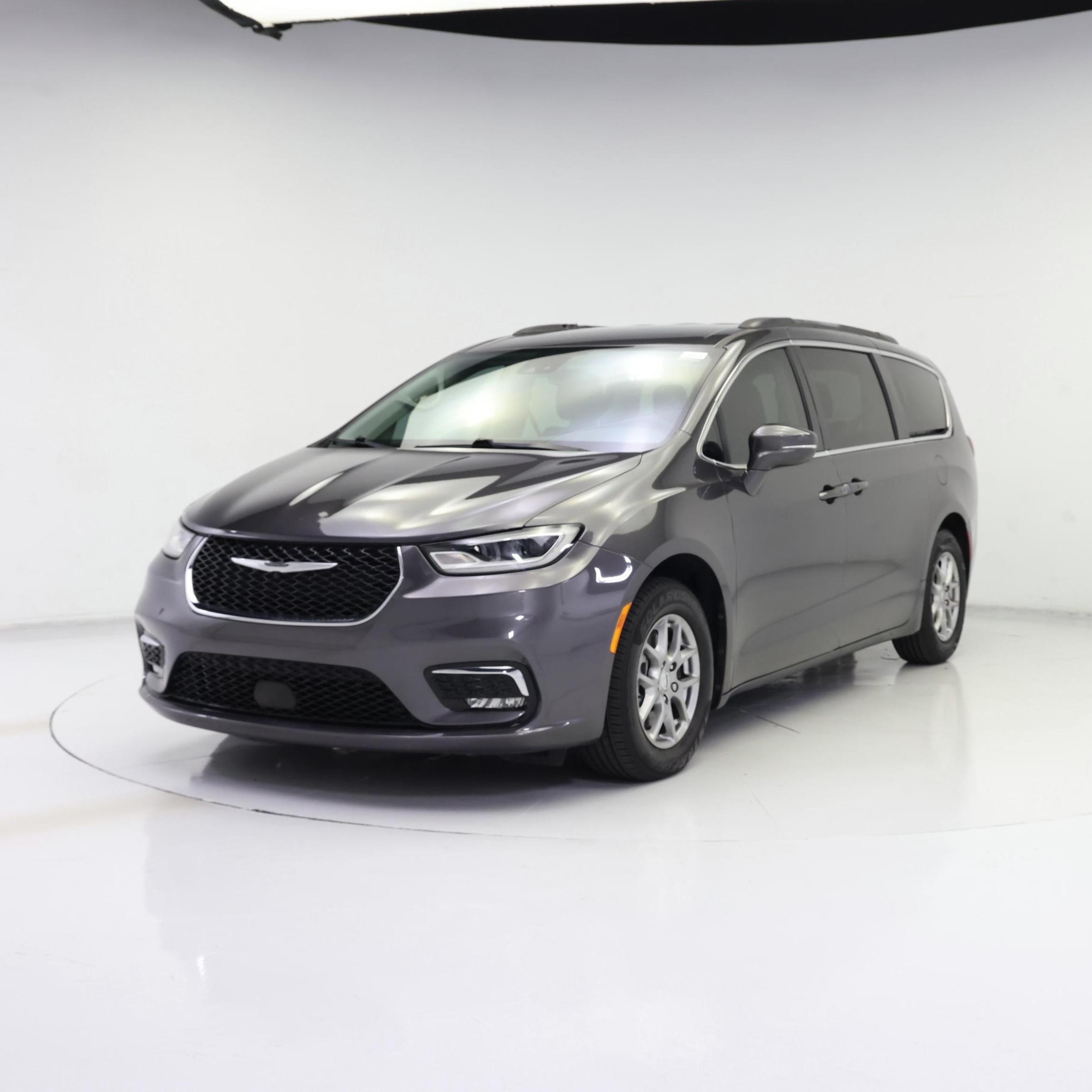 Thumbnail: 2021 Chrysler Pacifica - 4