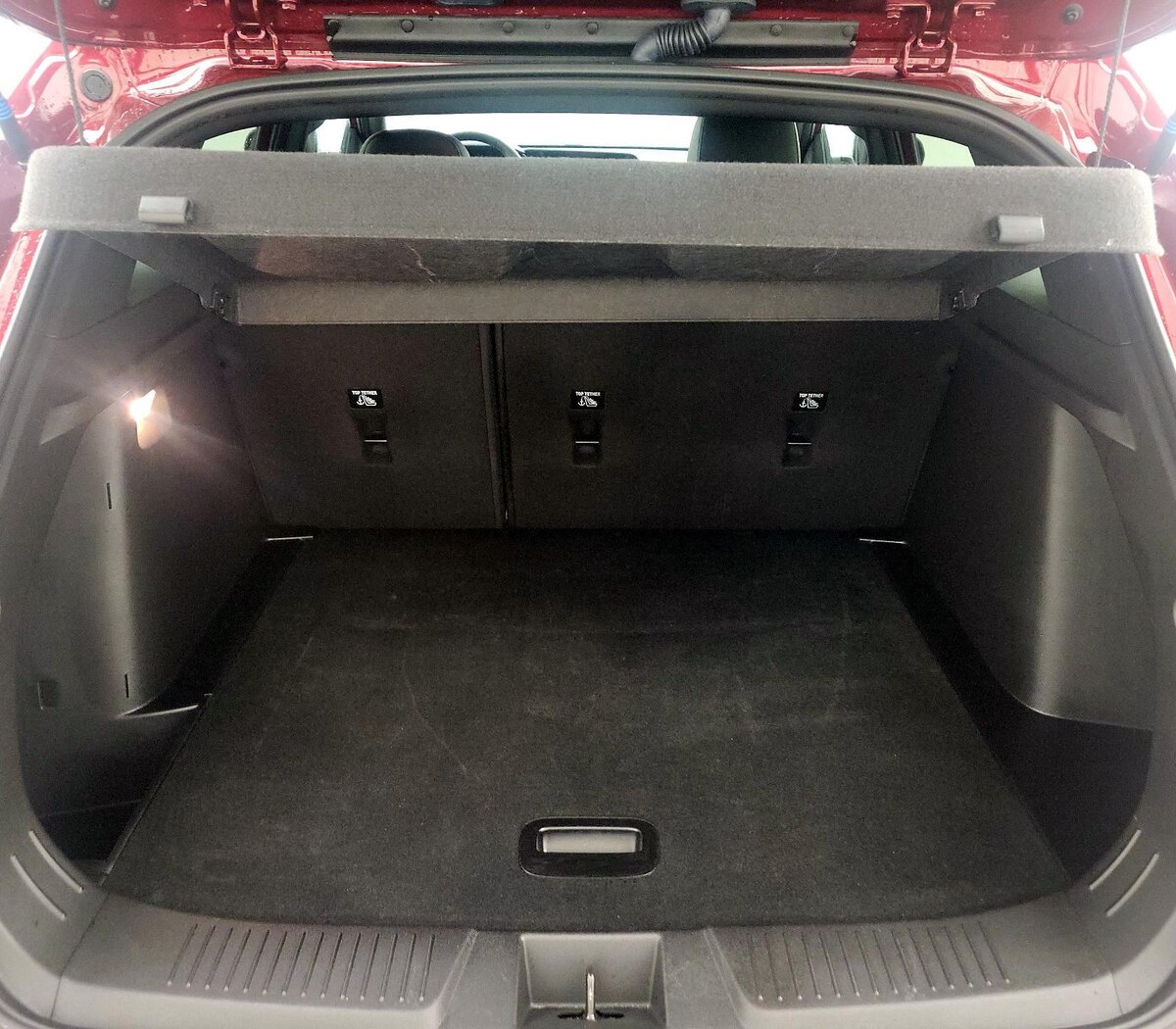 Trunk/Cargo (Seats Up)