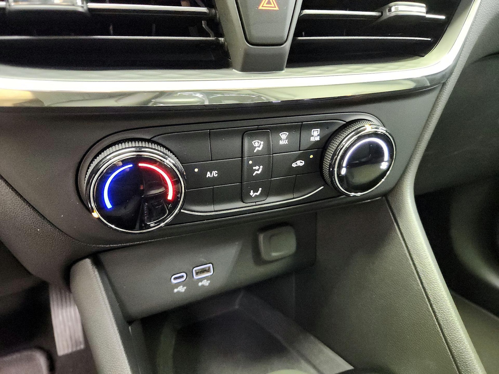 2025 Buick Encore GX Preferred - Photo 17