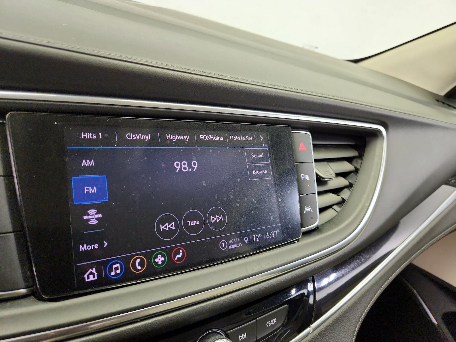 2024 Buick Enclave Essence - Photo 16