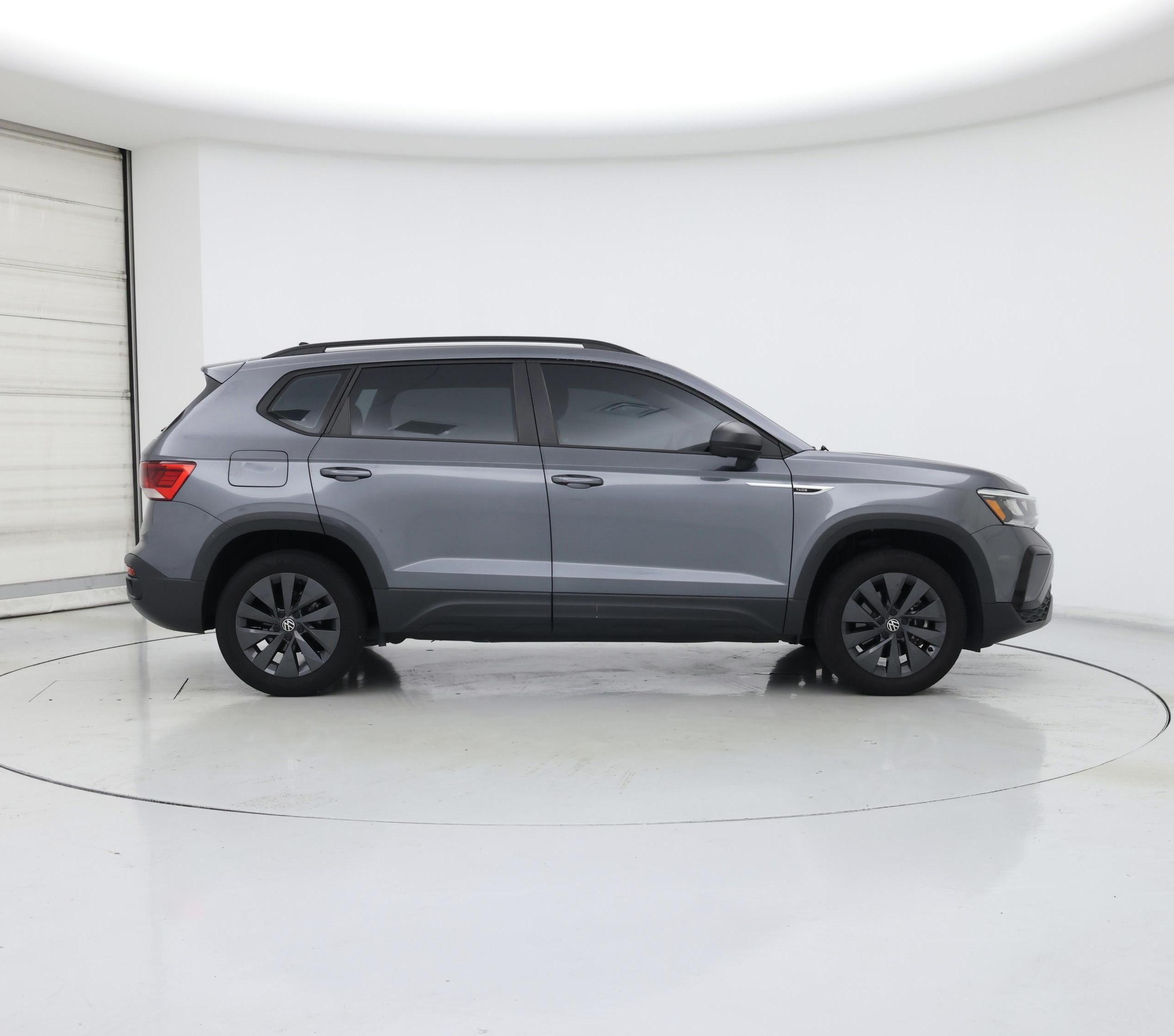 Thumbnail: 2023 Volkswagen Taos - 7
