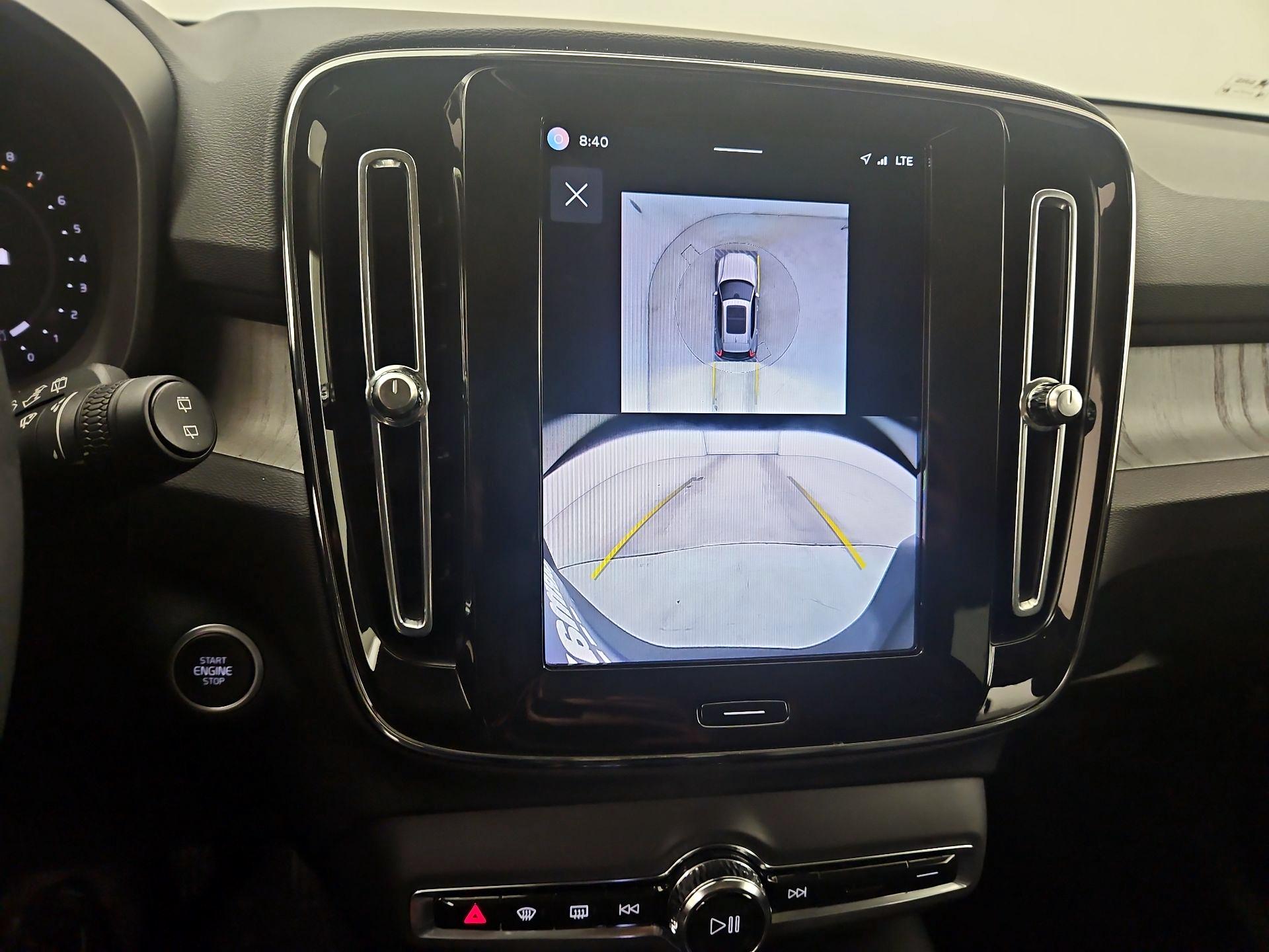 Thumbnail: 2024 Volvo XC40 - 15