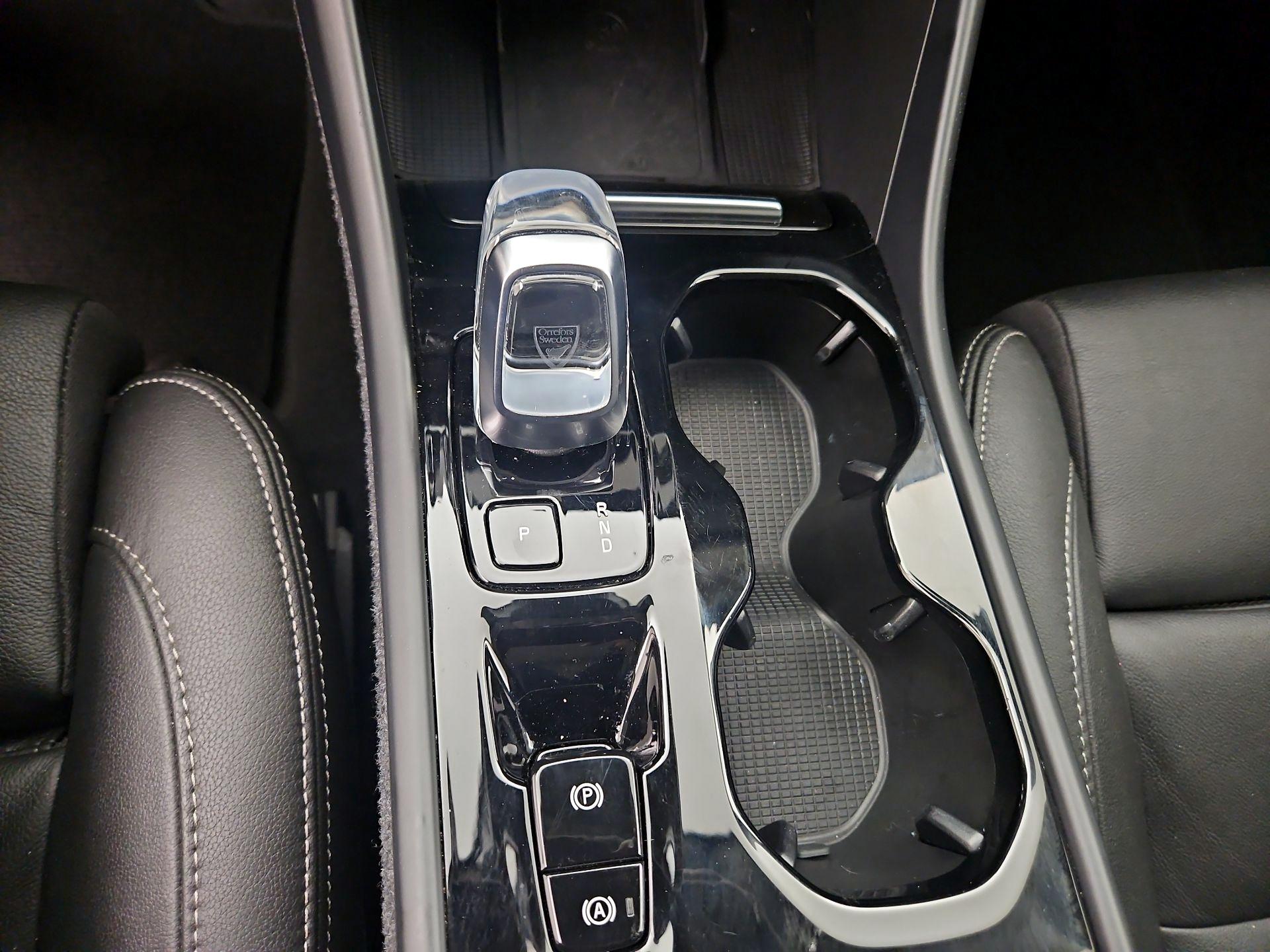 Thumbnail: 2024 Volvo XC40 - 18