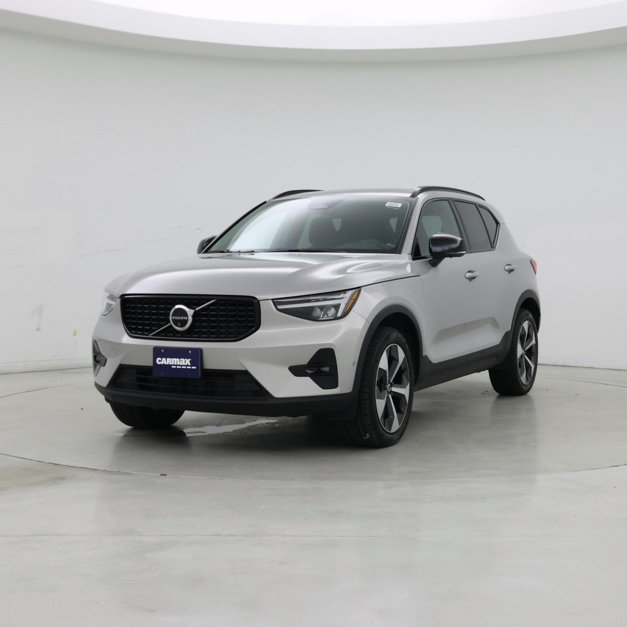 Thumbnail: 2024 Volvo XC40 - 4