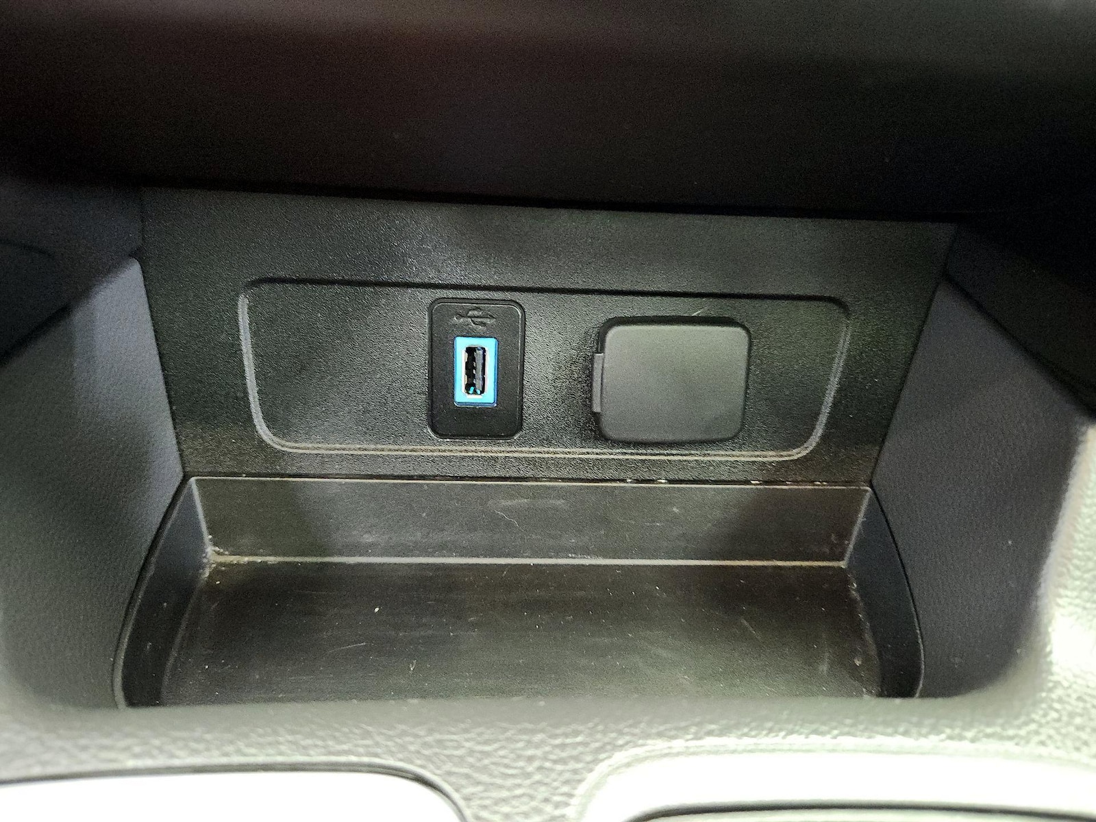 2017 Ford Escape Titanium - Photo 20