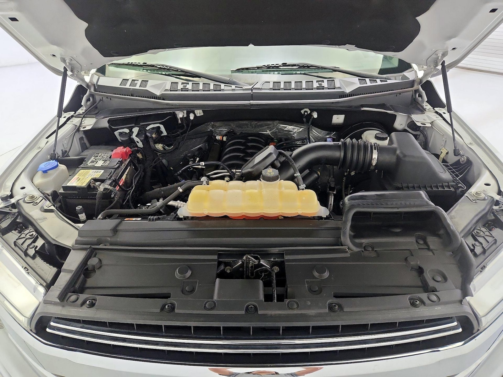 2019 Ford F-150 Lariat - Photo 23