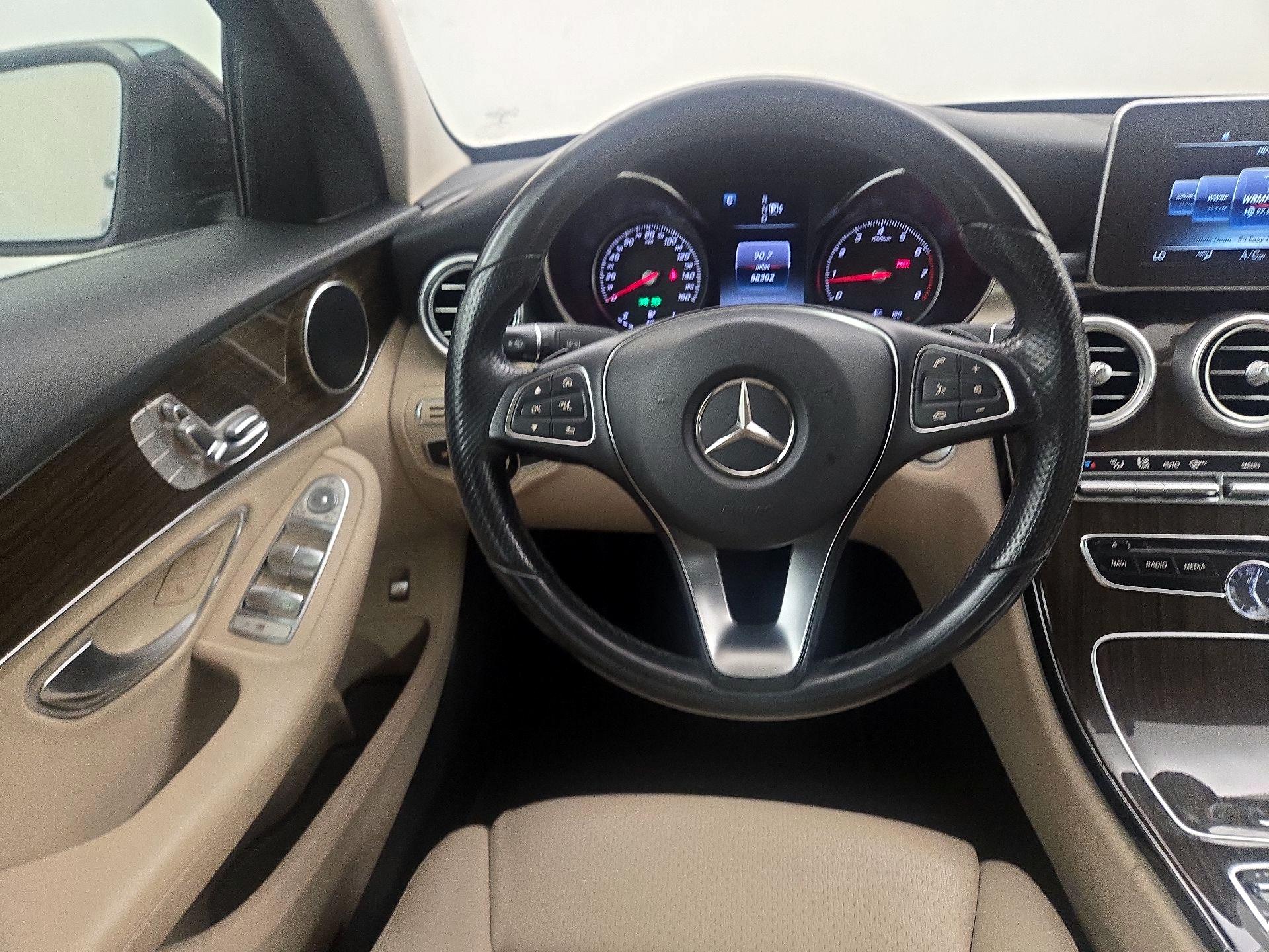 Thumbnail: 2015 Mercedes-Benz C-Class - 9