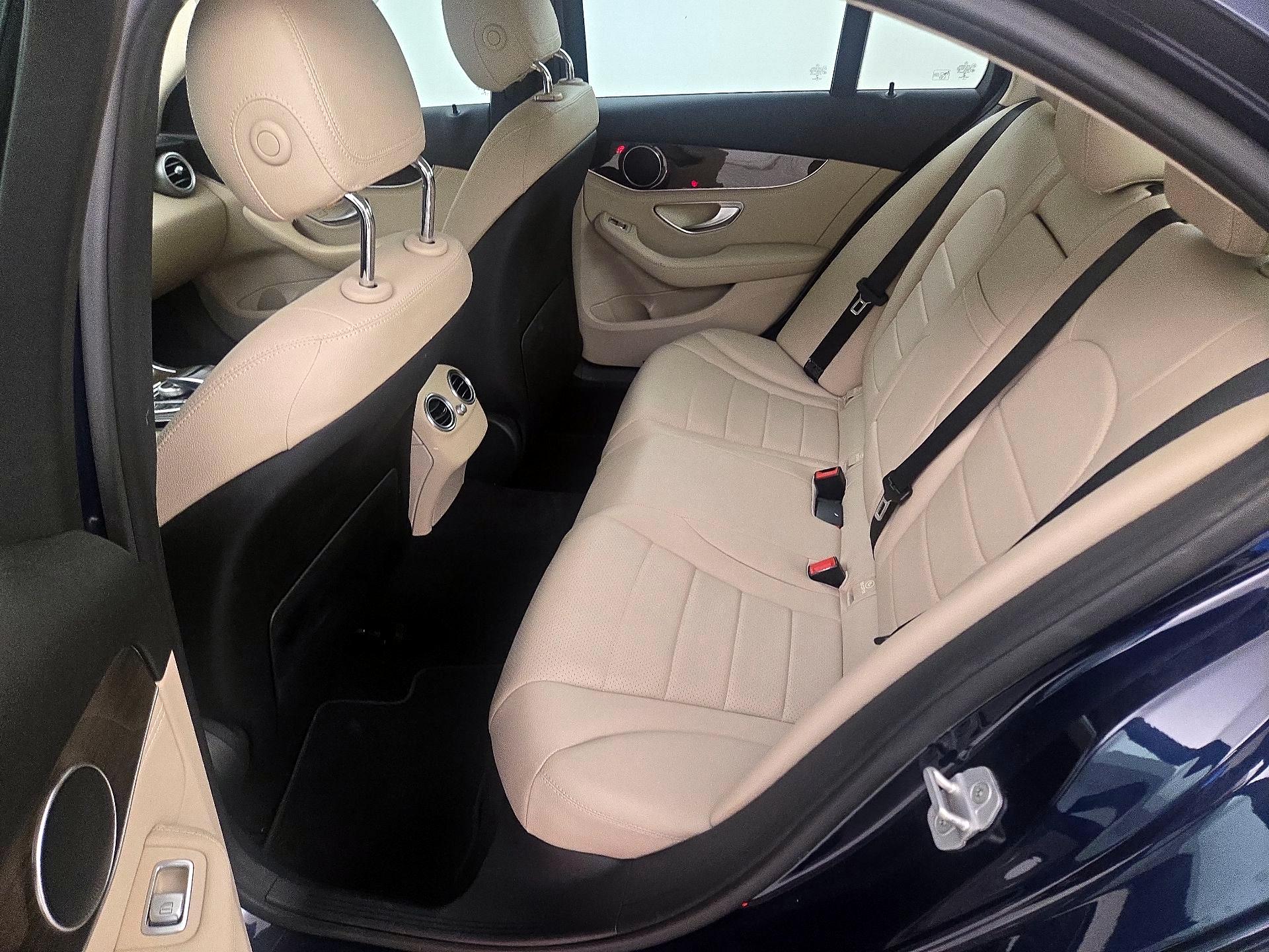 Thumbnail: 2015 Mercedes-Benz C-Class - 10