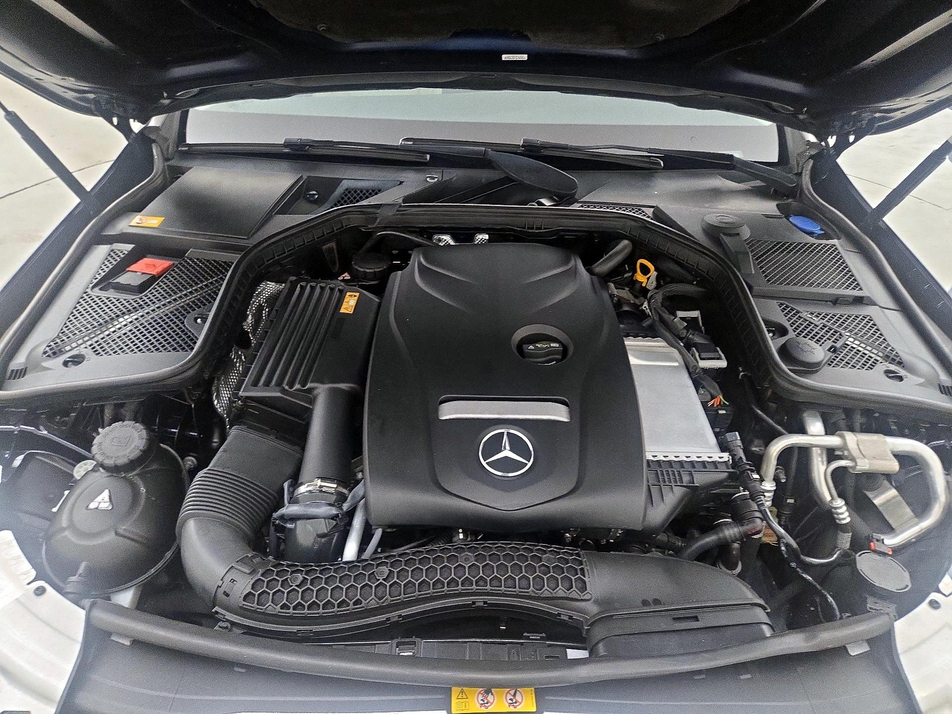 Thumbnail: 2015 Mercedes-Benz C-Class - 18