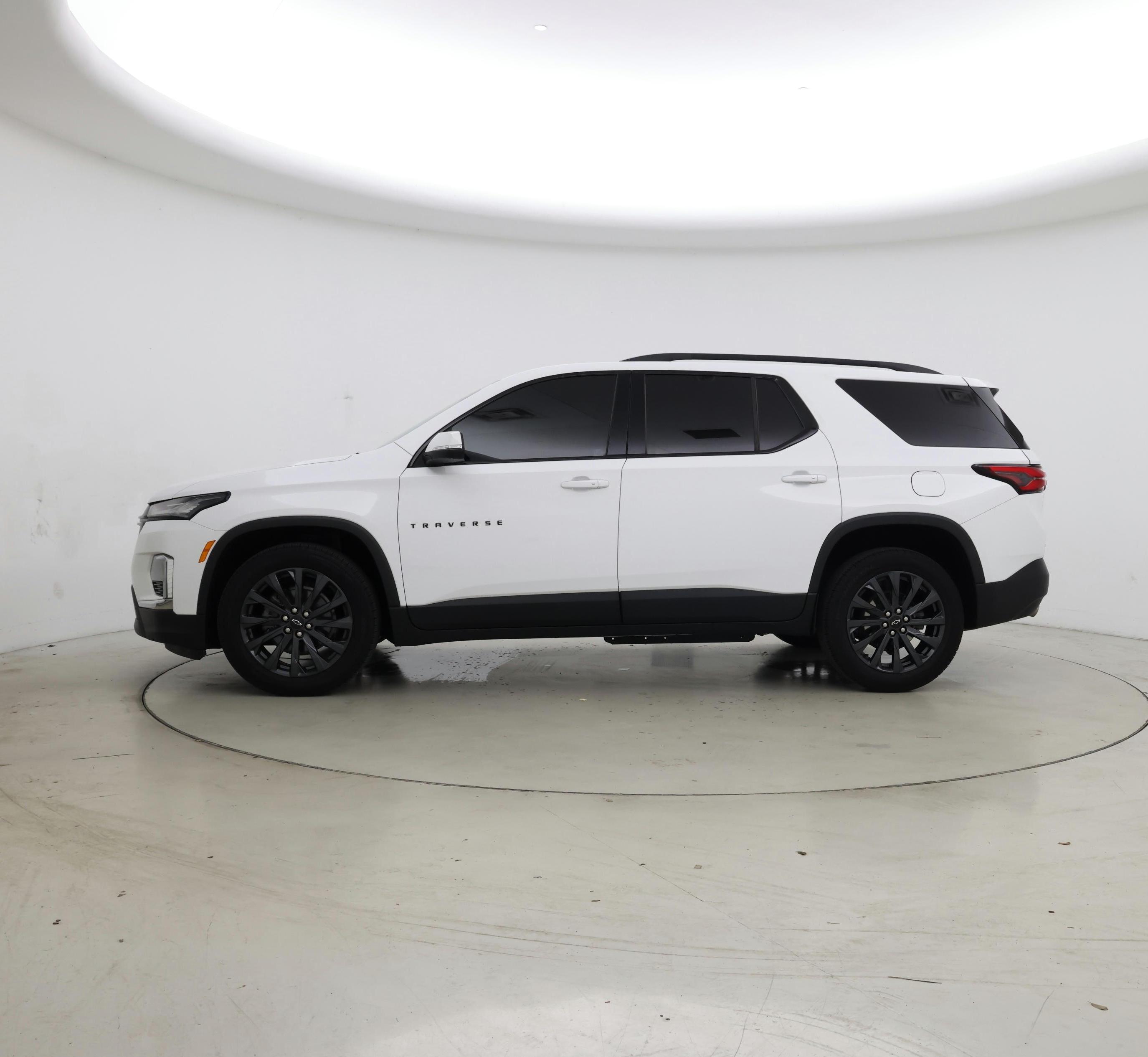 Thumbnail: 2022 Chevrolet Traverse - 3