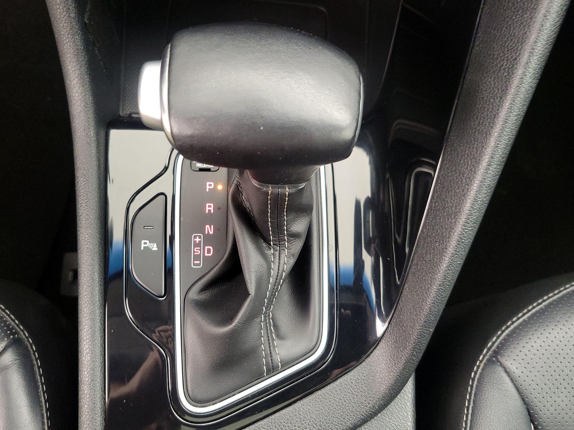 Thumbnail: 2019 Kia Niro - 18