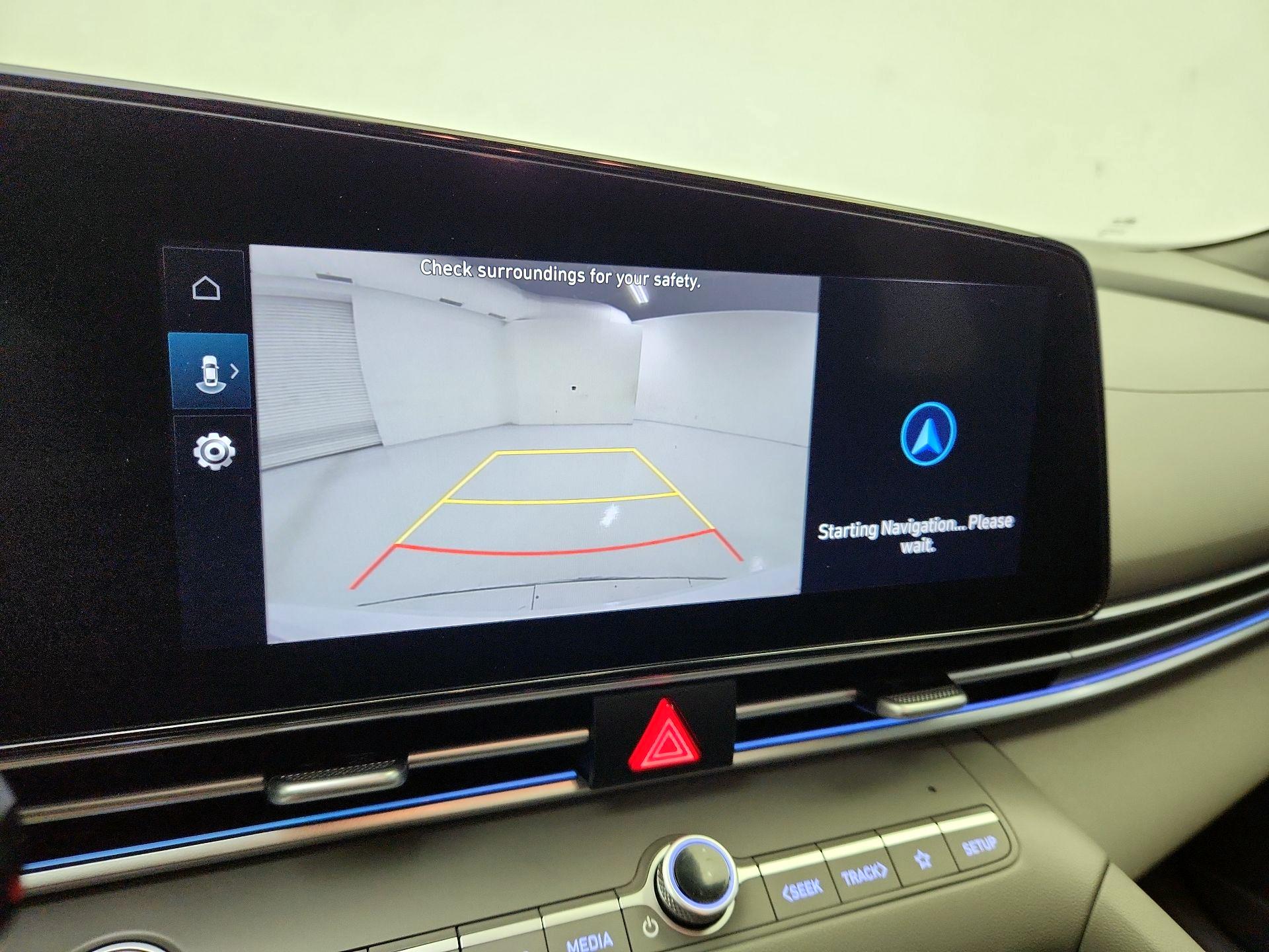 Thumbnail: 2025 Hyundai Elantra - 15